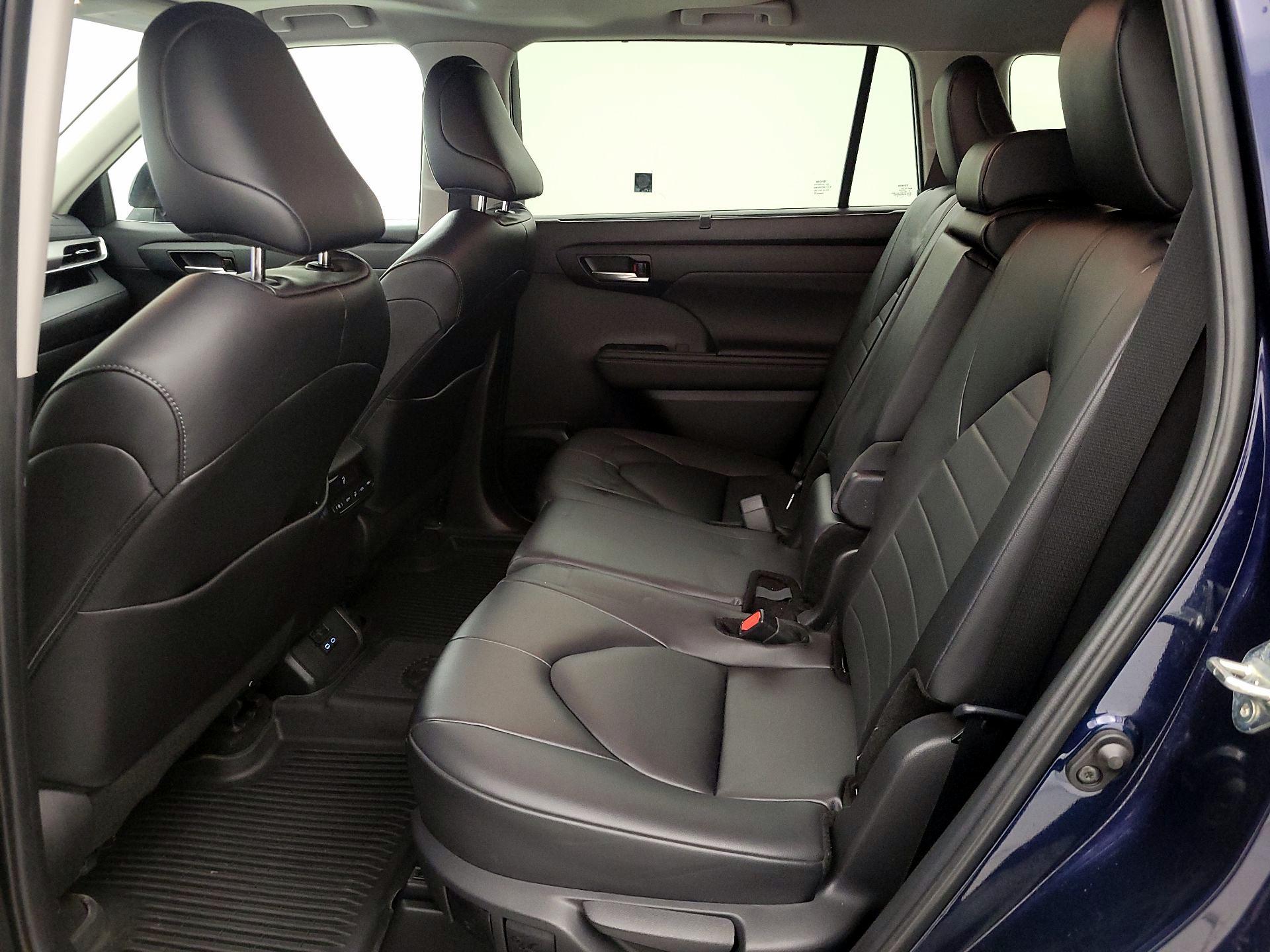 Thumbnail: 2024 Toyota Highlander - 20