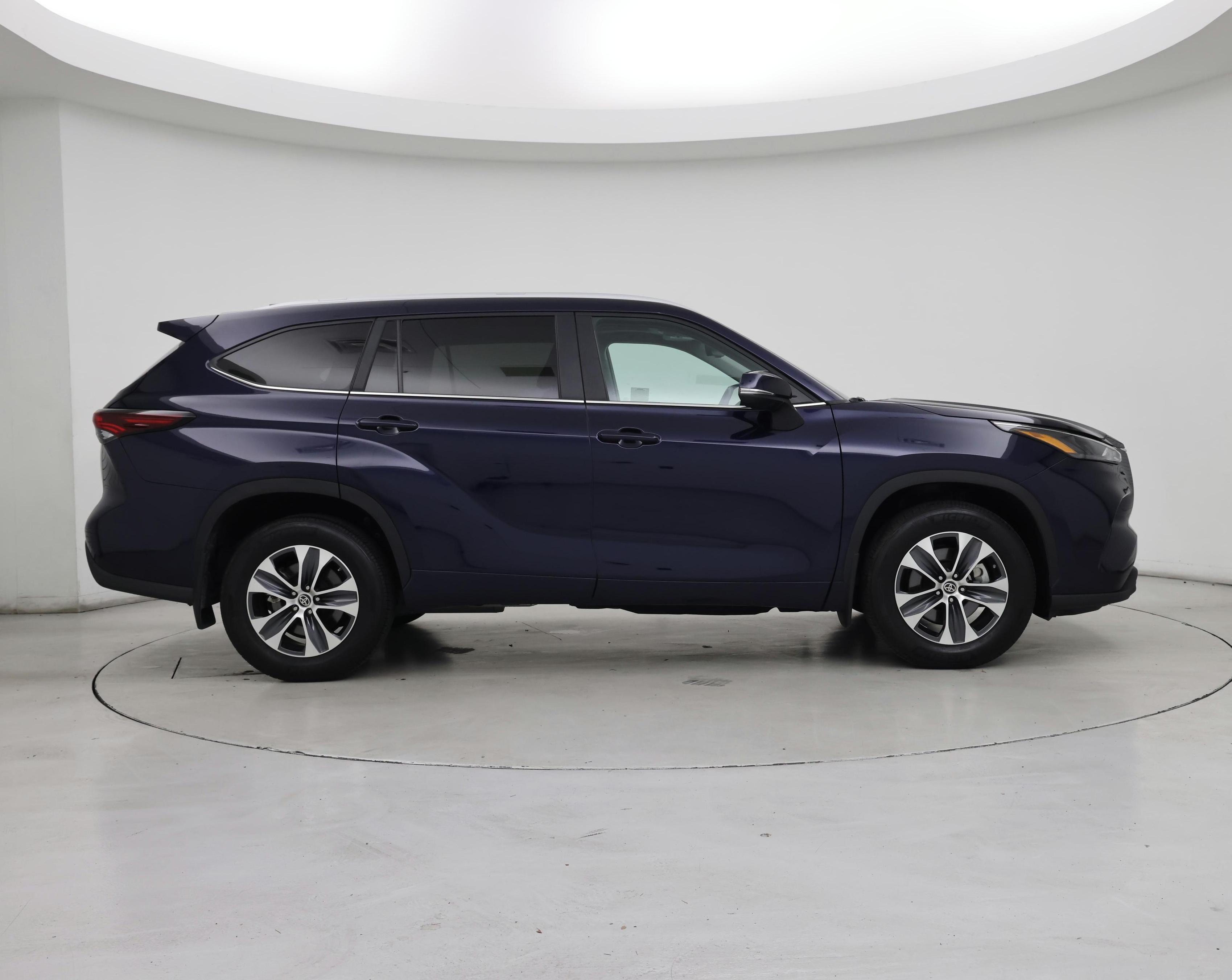 Thumbnail: 2024 Toyota Highlander - 7