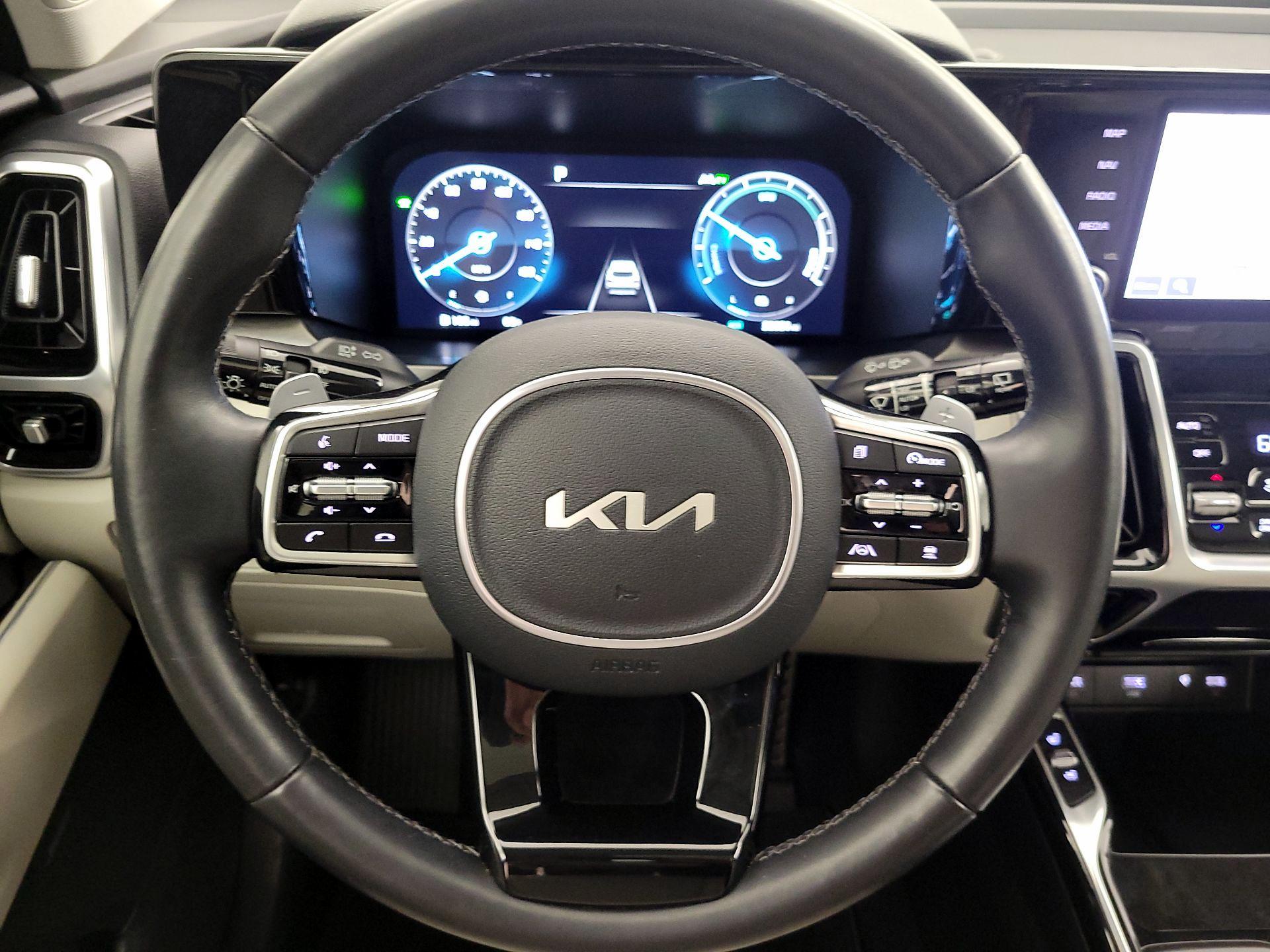 Thumbnail: 2023 Kia Sorento - 10