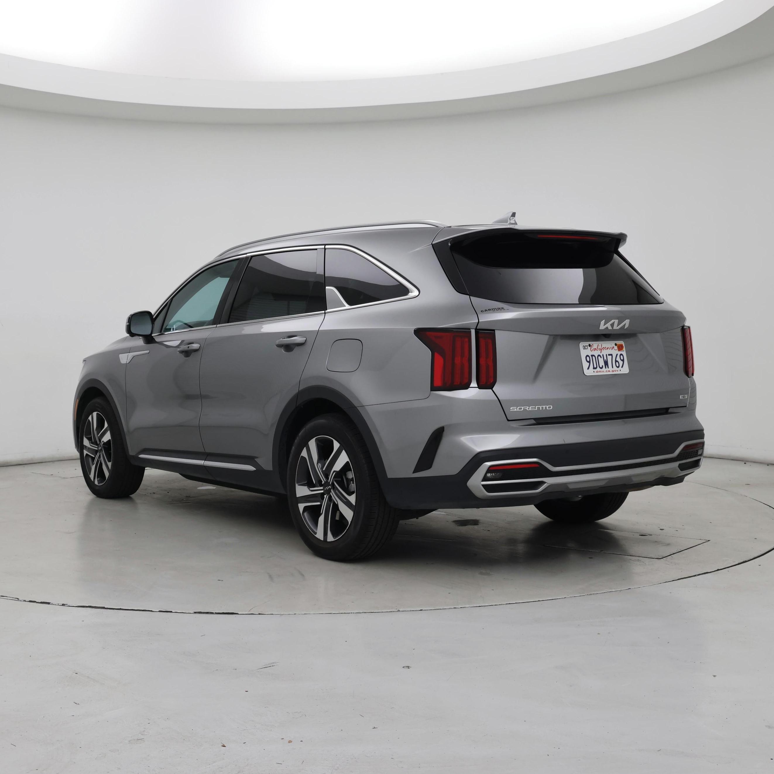 Thumbnail: 2023 Kia Sorento - 2