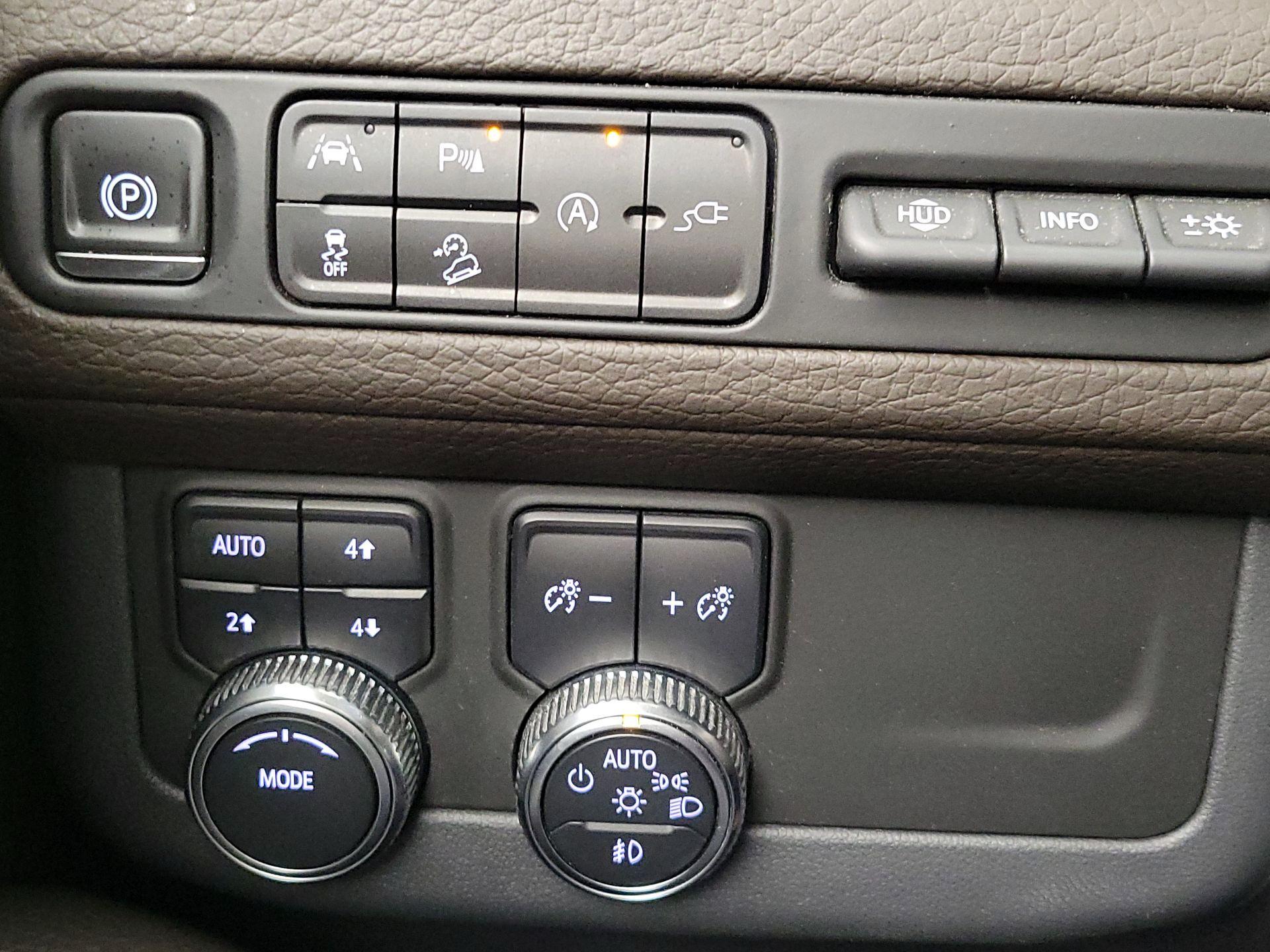 Thumbnail: 2021 GMC Yukon - 13