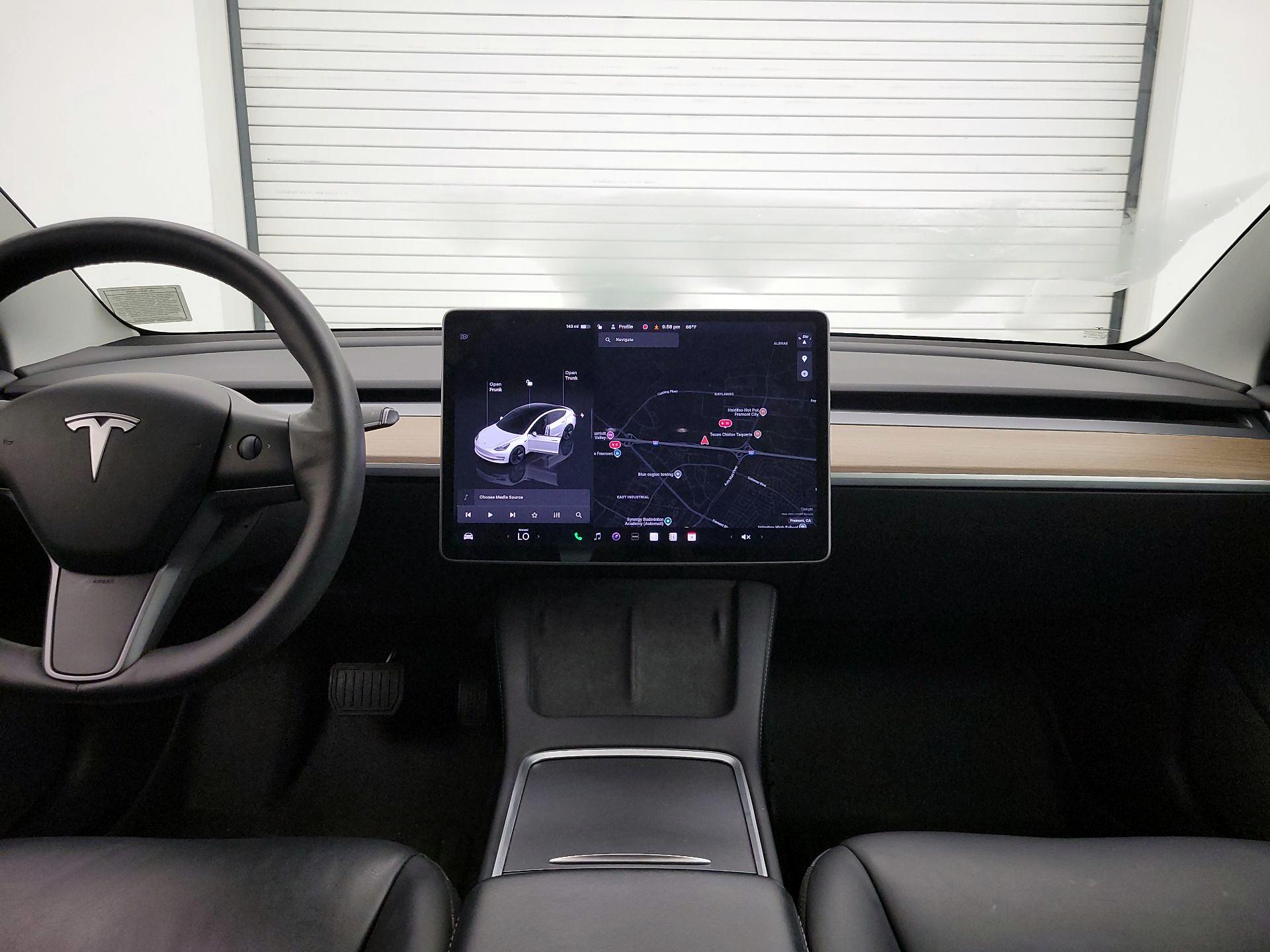 Thumbnail: 2022 Tesla Model 3 - 9