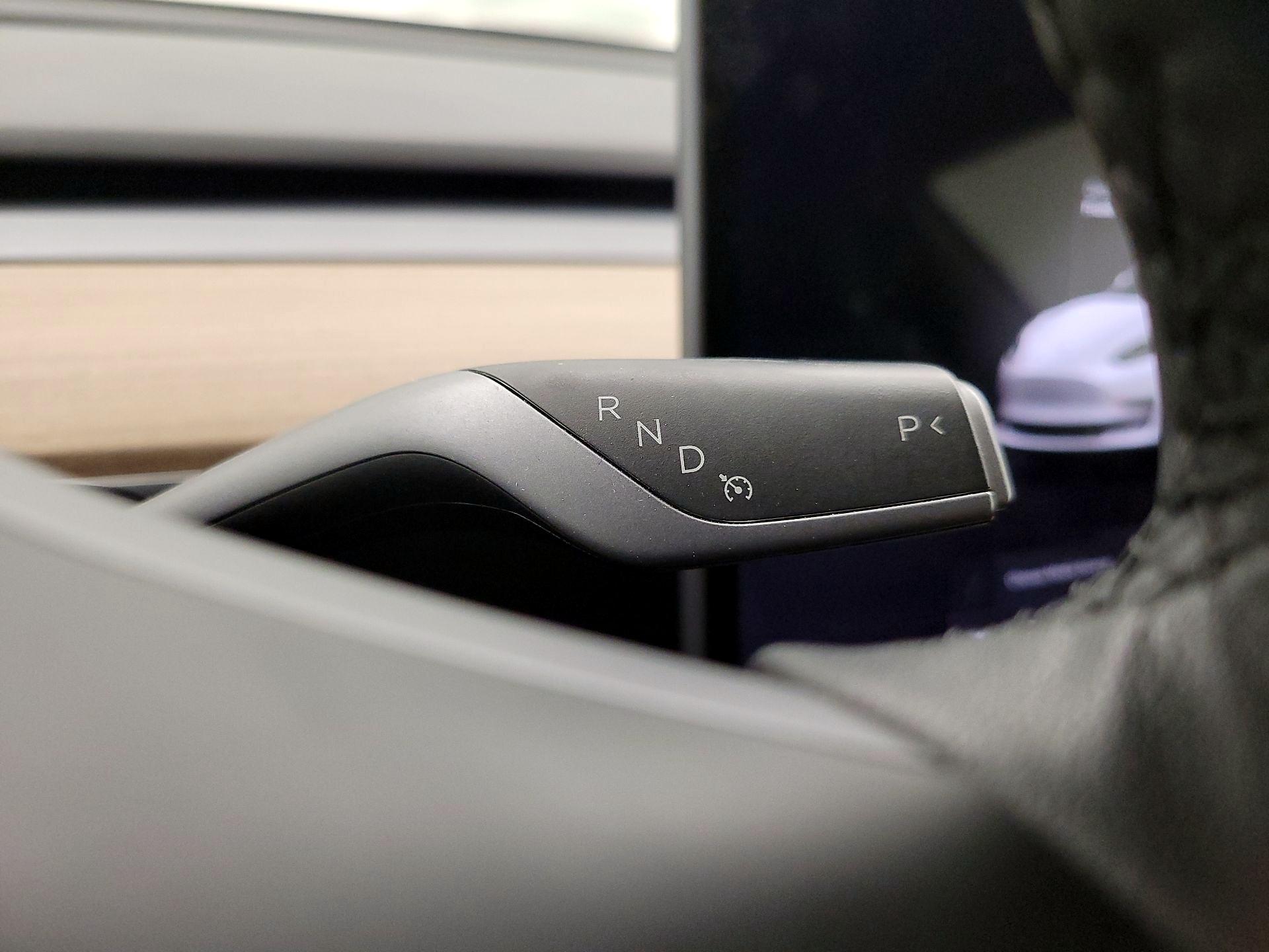 Thumbnail: 2022 Tesla Model 3 - 17