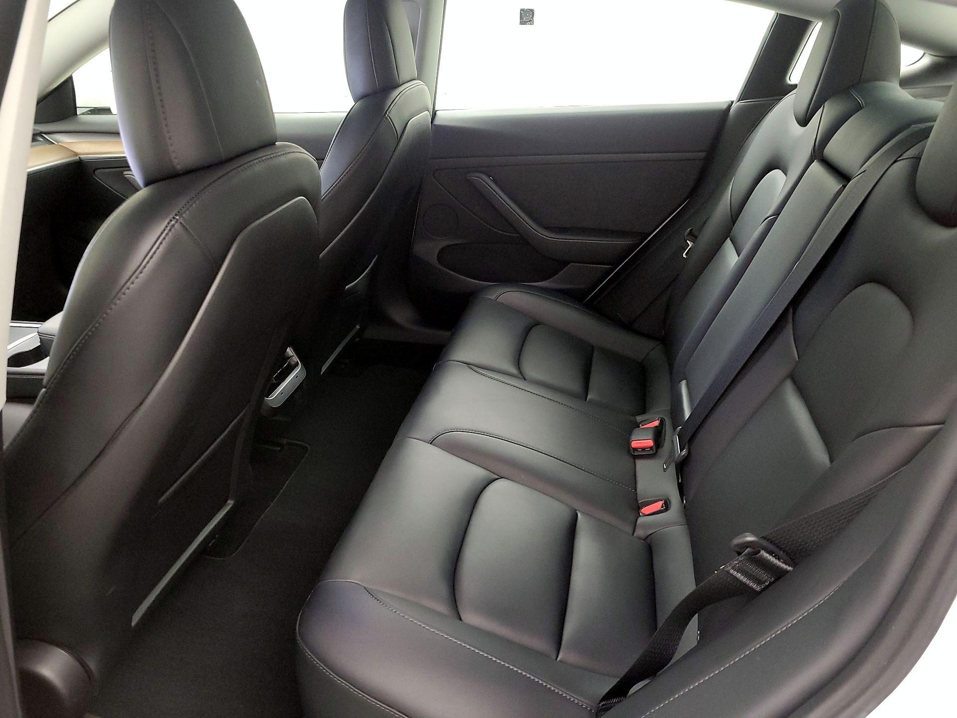 Thumbnail: 2023 Tesla Model 3 - 19