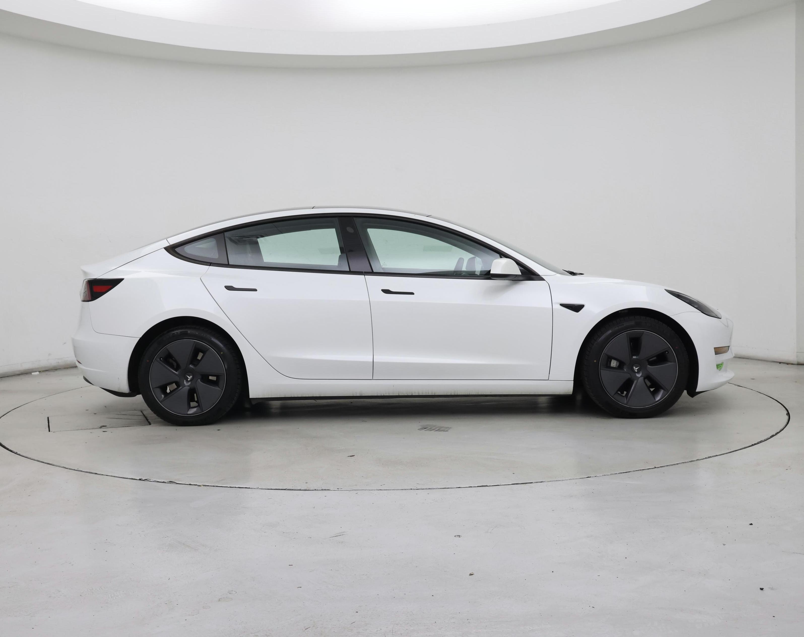 Thumbnail: 2023 Tesla Model 3 - 7