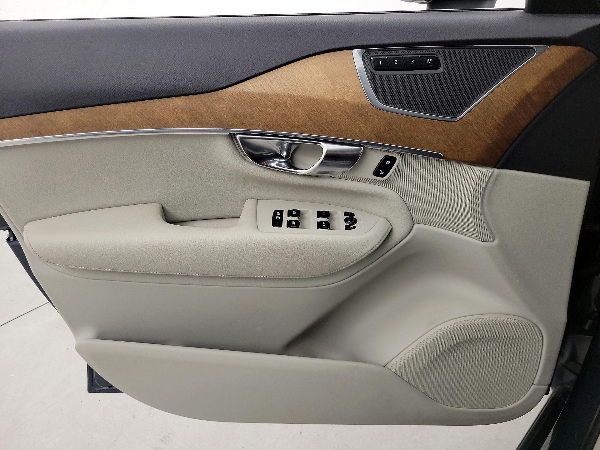 Thumbnail: 2021 Volvo XC90 - 12