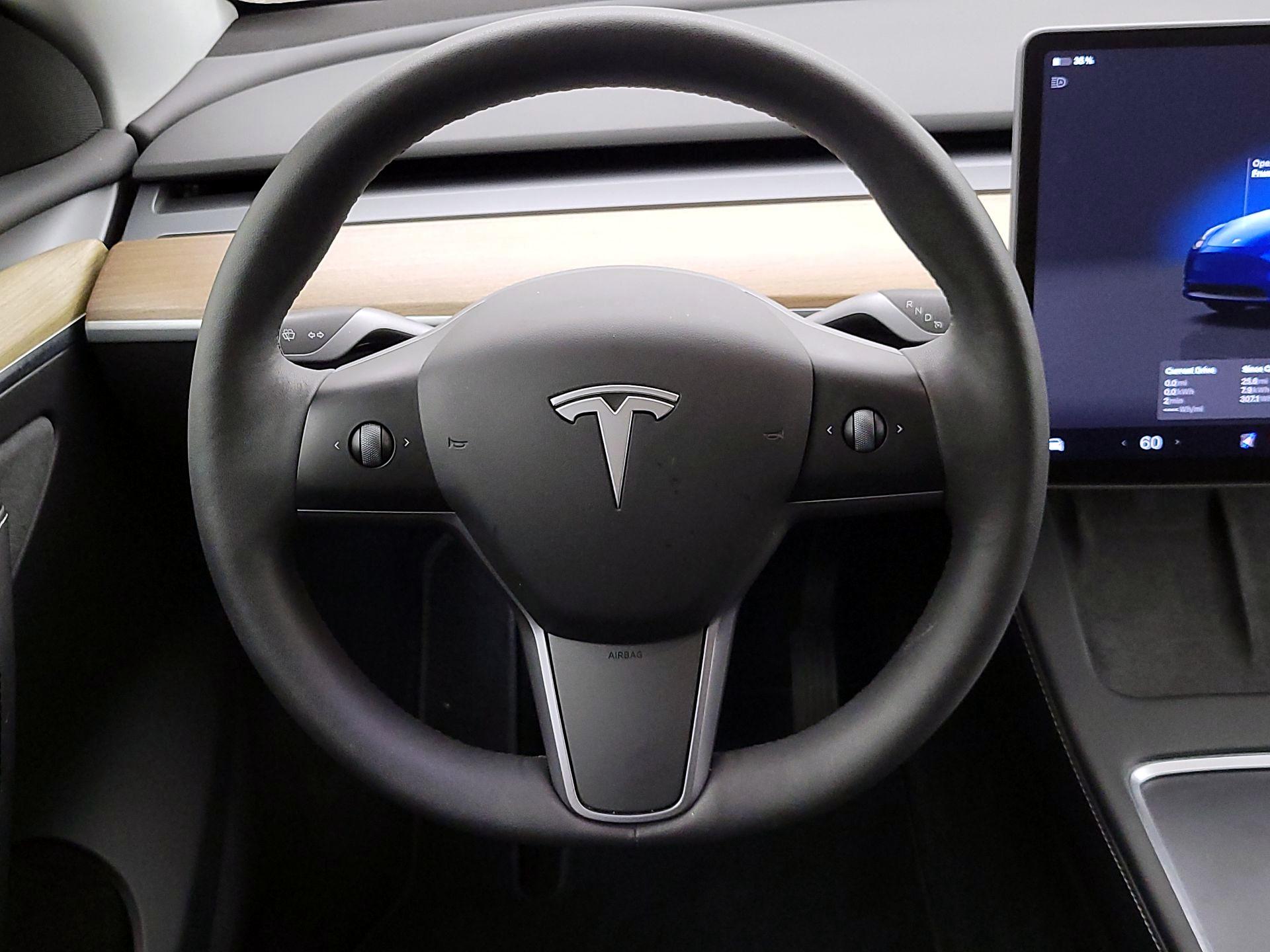 Thumbnail: 2023 Tesla Model Y - 10