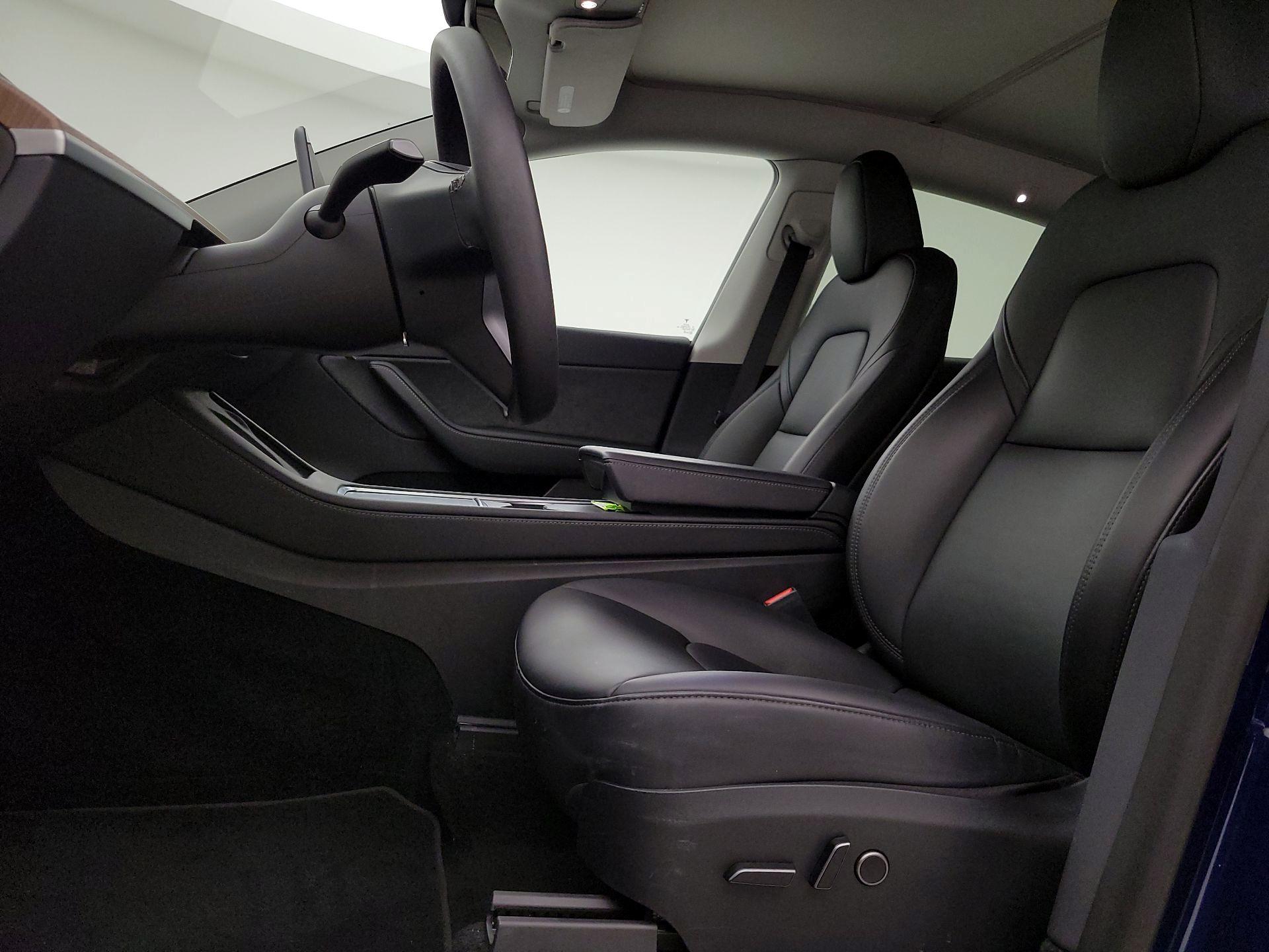 Thumbnail: 2023 Tesla Model Y - 11