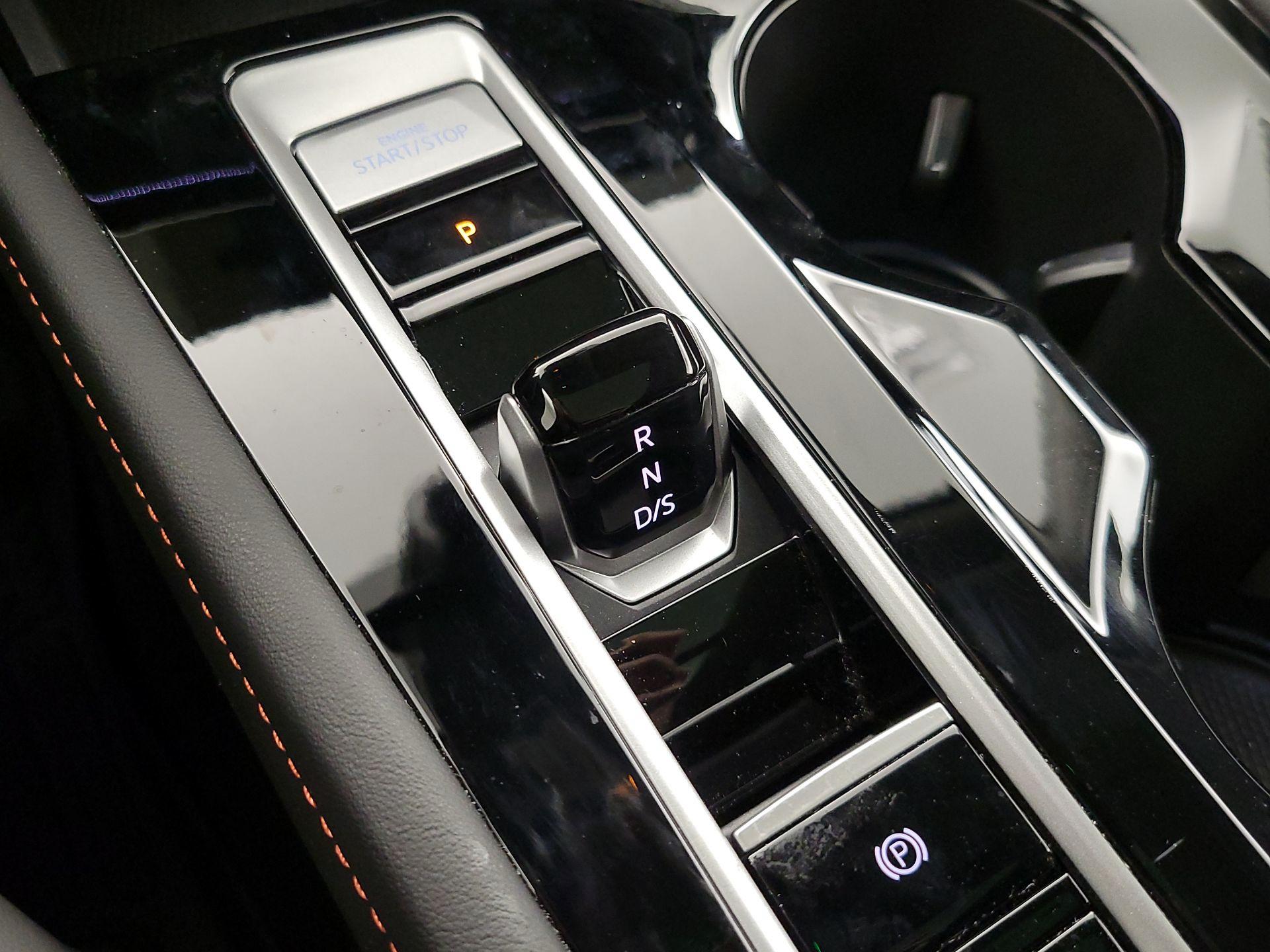 Thumbnail: 2024 Volkswagen Atlas - 17