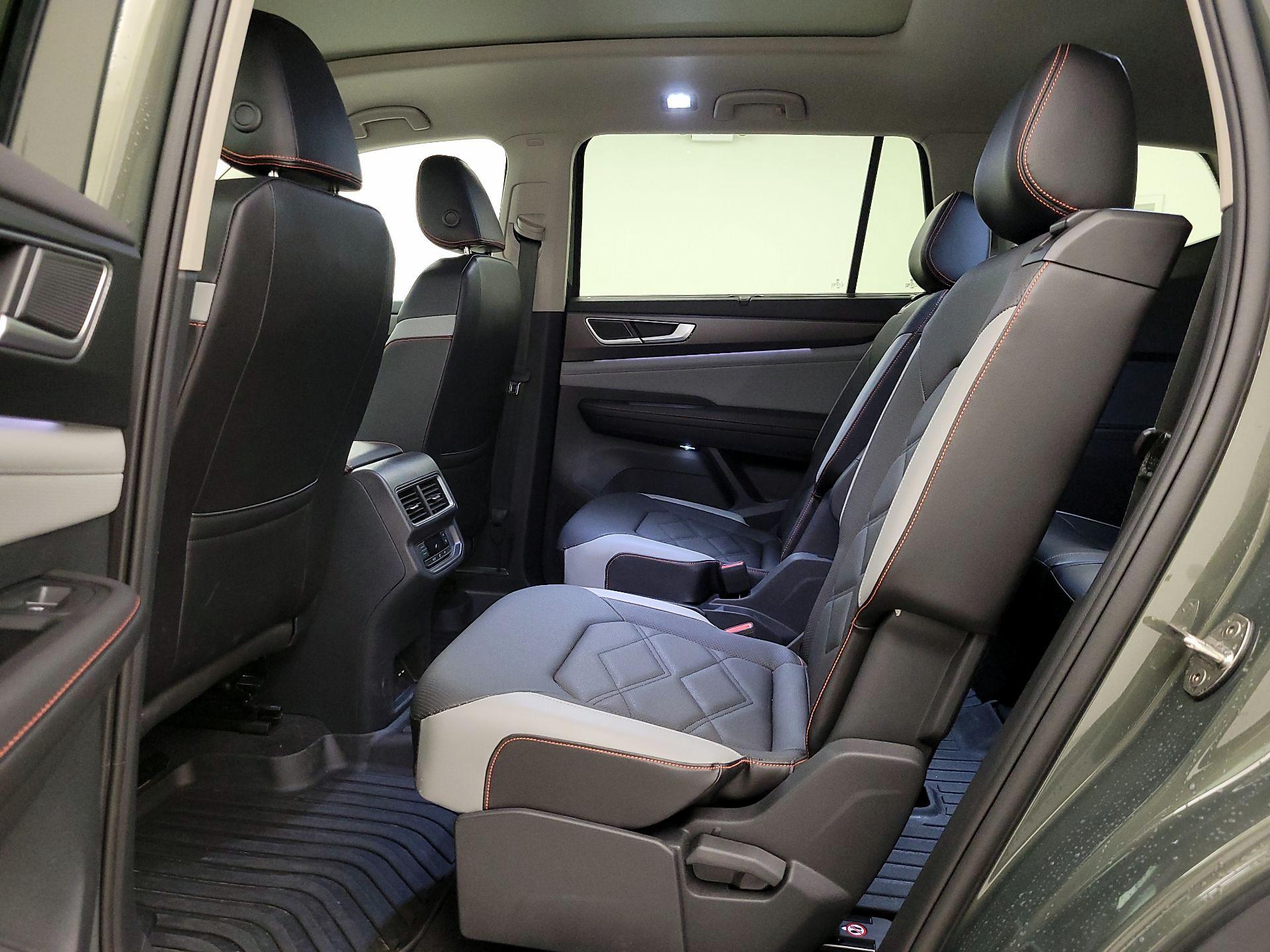 Thumbnail: 2024 Volkswagen Atlas - 20