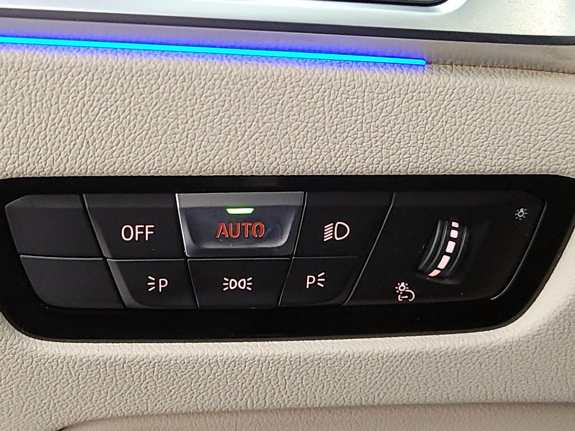 Thumbnail: 2021 BMW 3 Series - 13