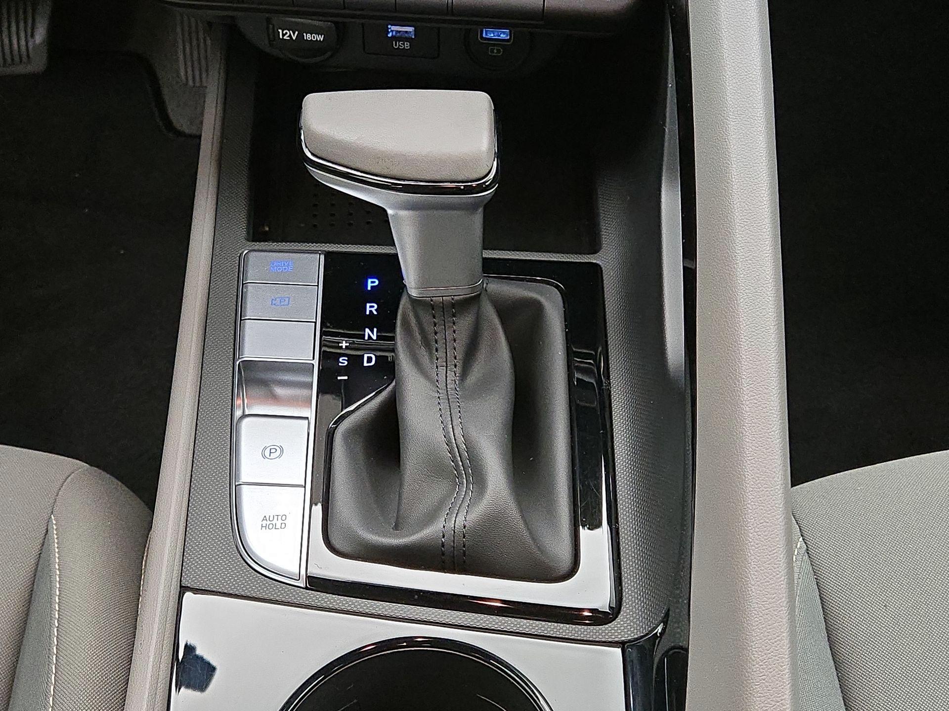 Thumbnail: 2023 Hyundai Elantra - 18