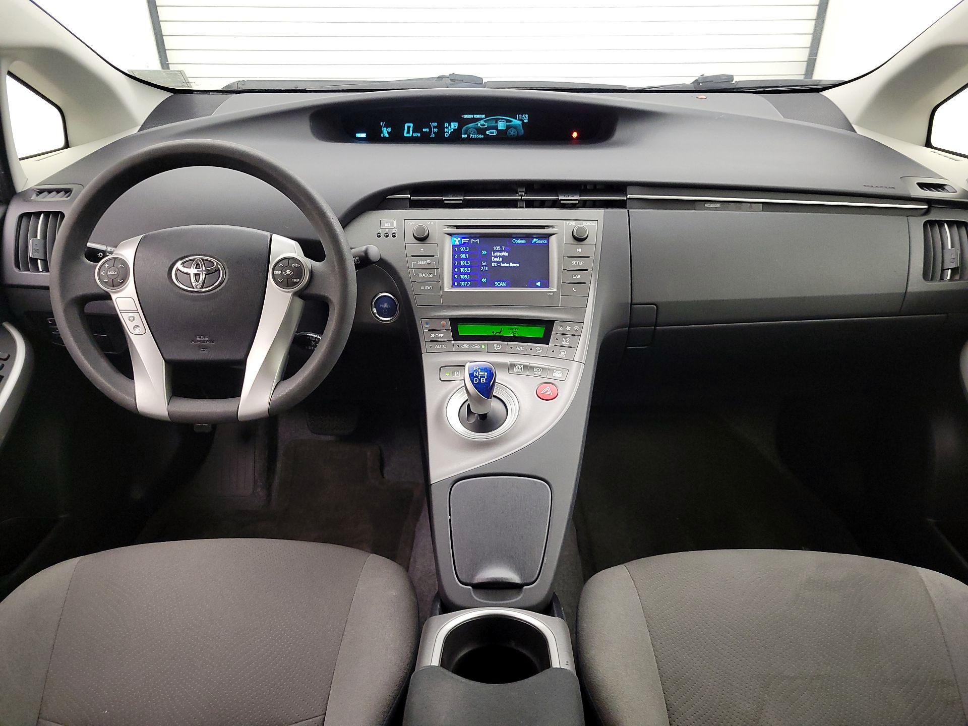 Thumbnail: 2015 Toyota Prius - 9