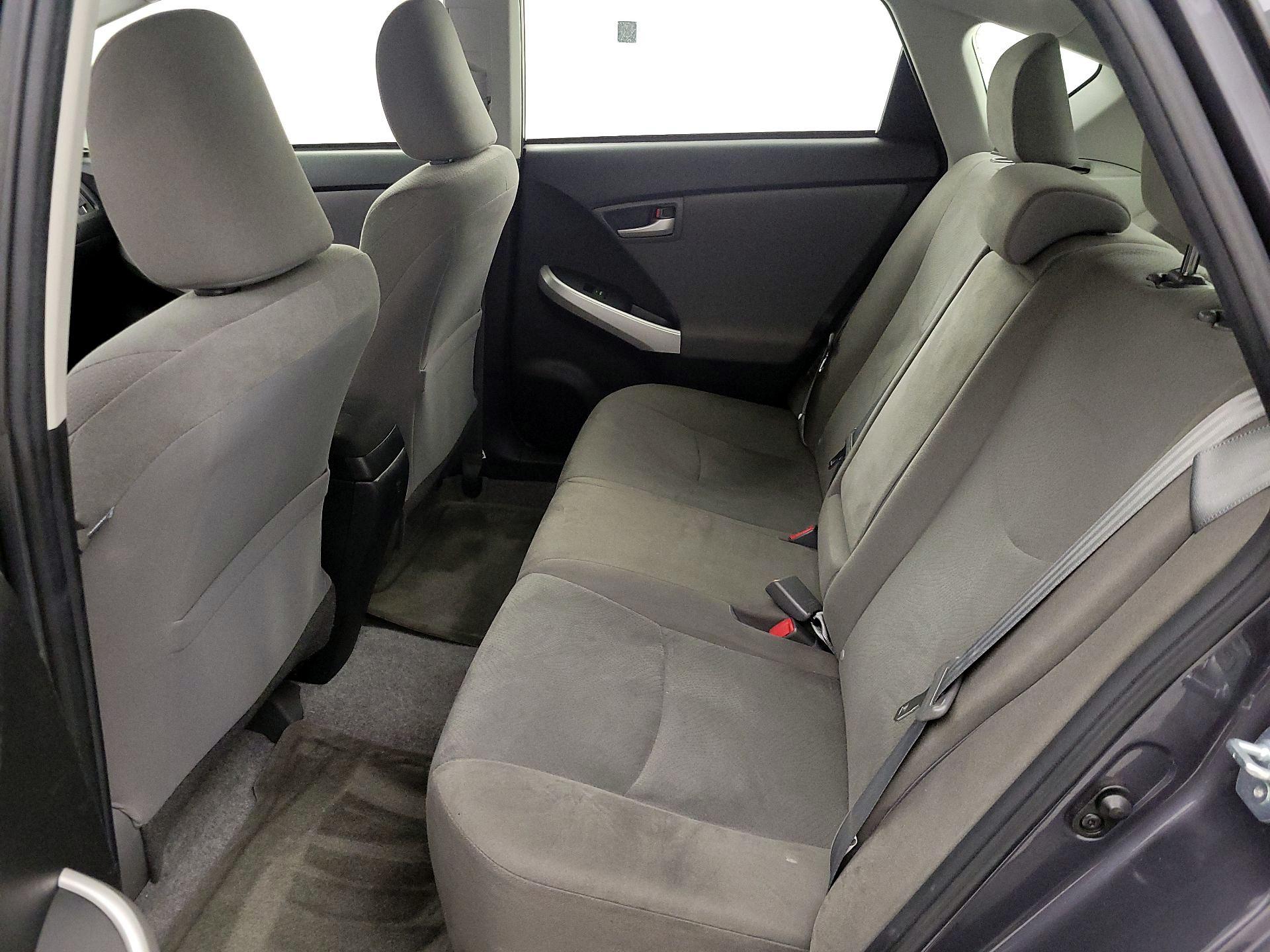 Thumbnail: 2015 Toyota Prius - 18