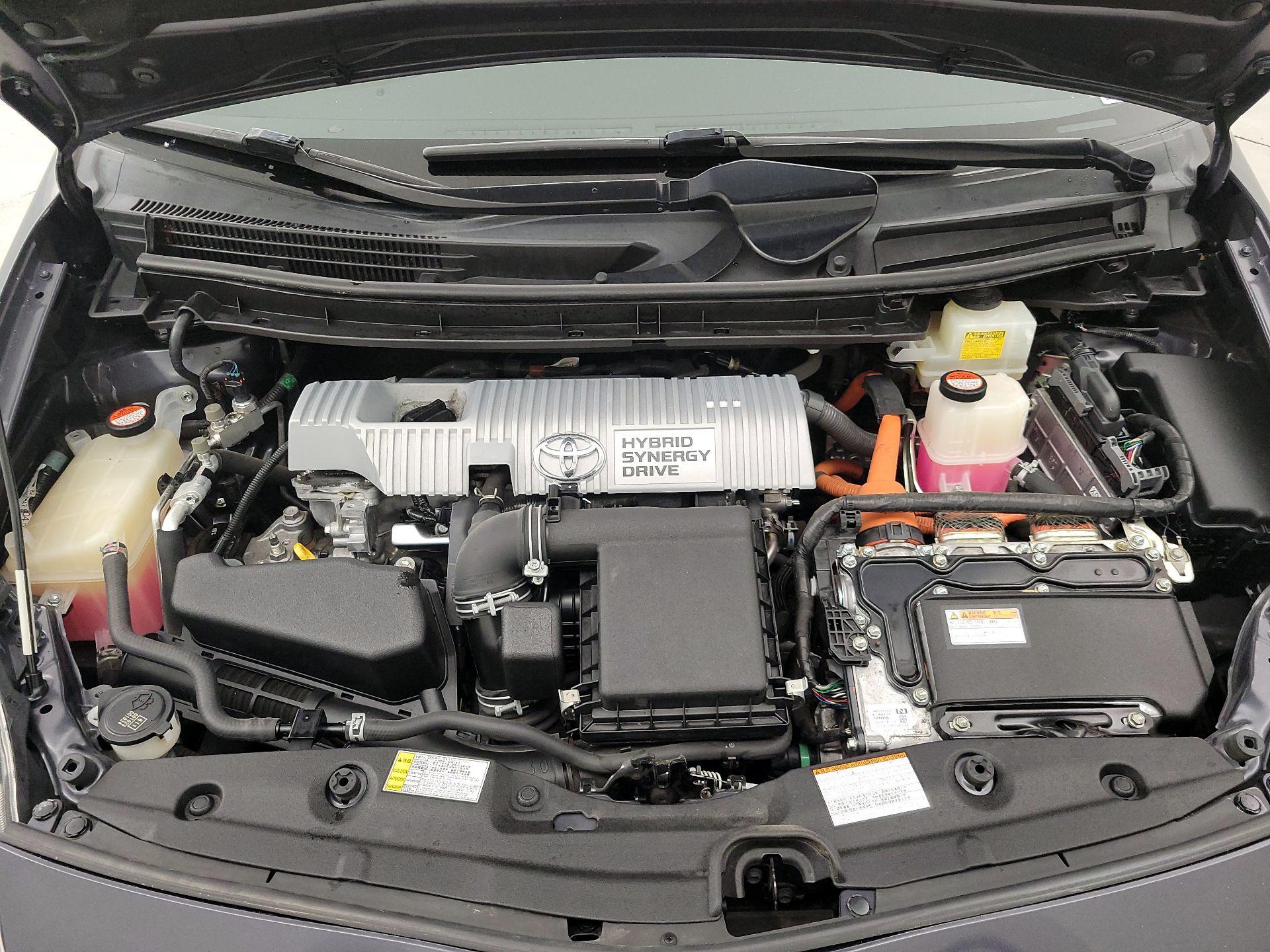 Thumbnail: 2015 Toyota Prius - 20