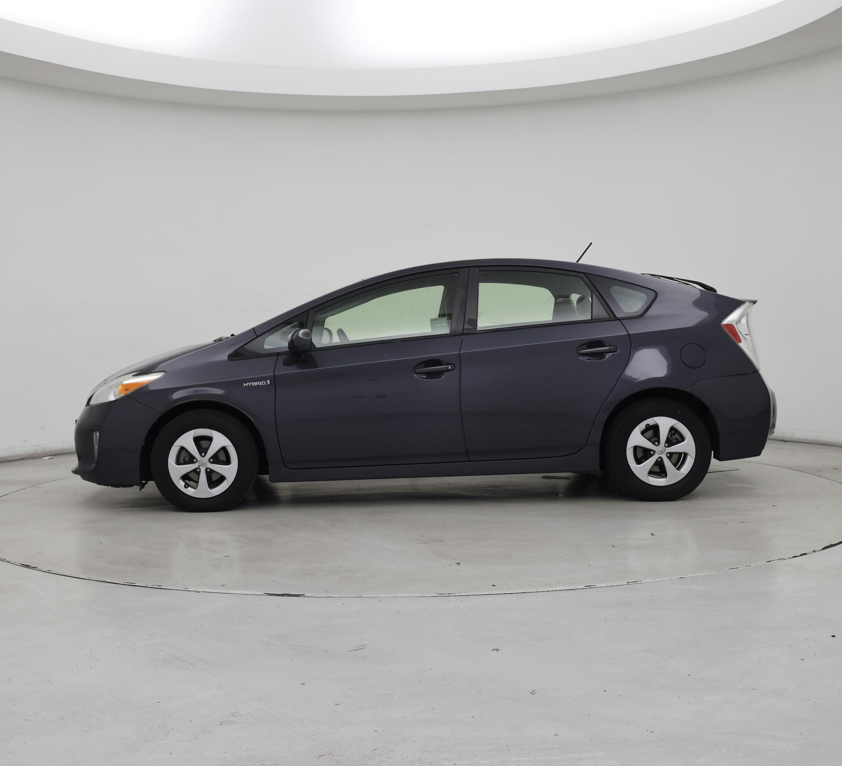 Thumbnail: 2015 Toyota Prius - 3