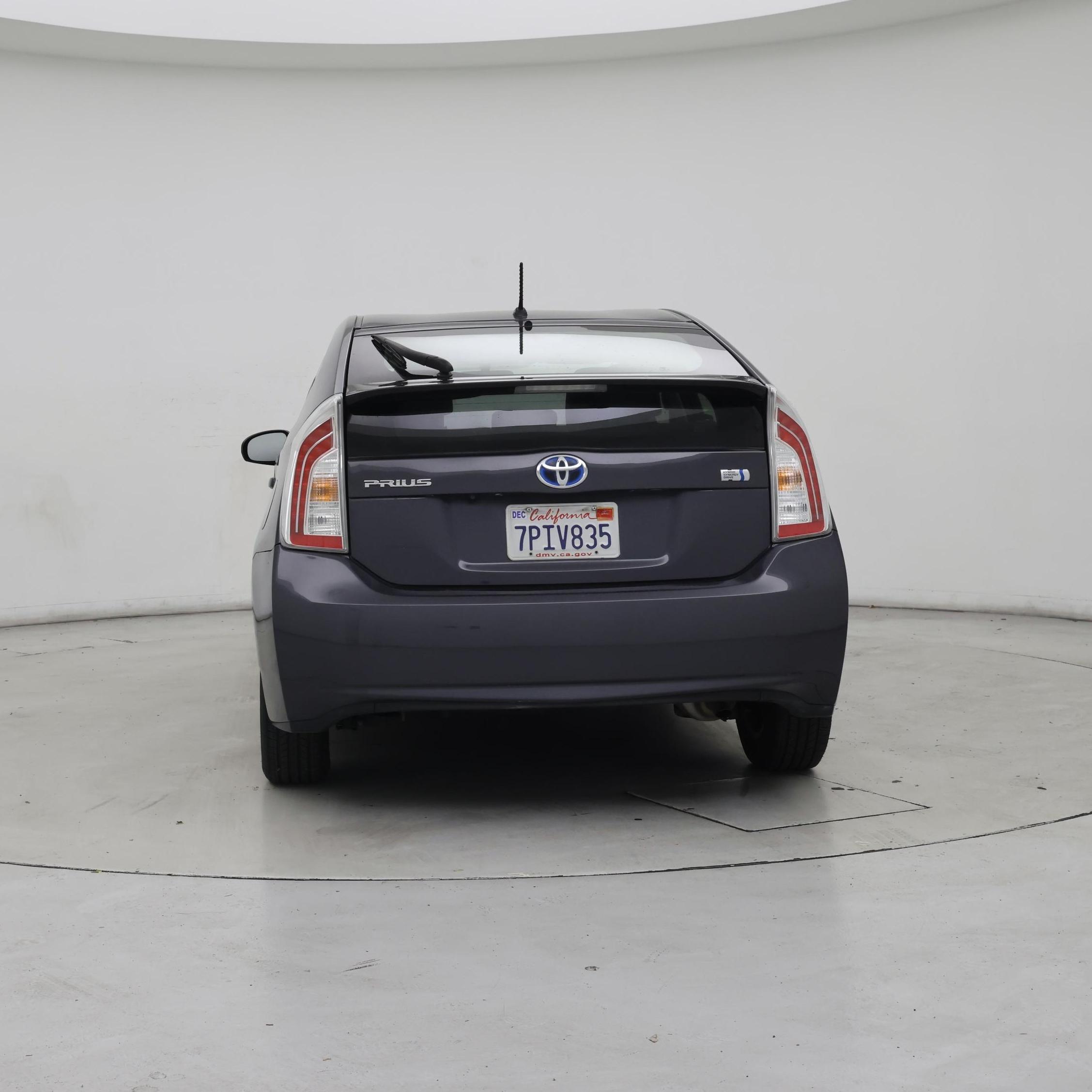 Thumbnail: 2015 Toyota Prius - 6