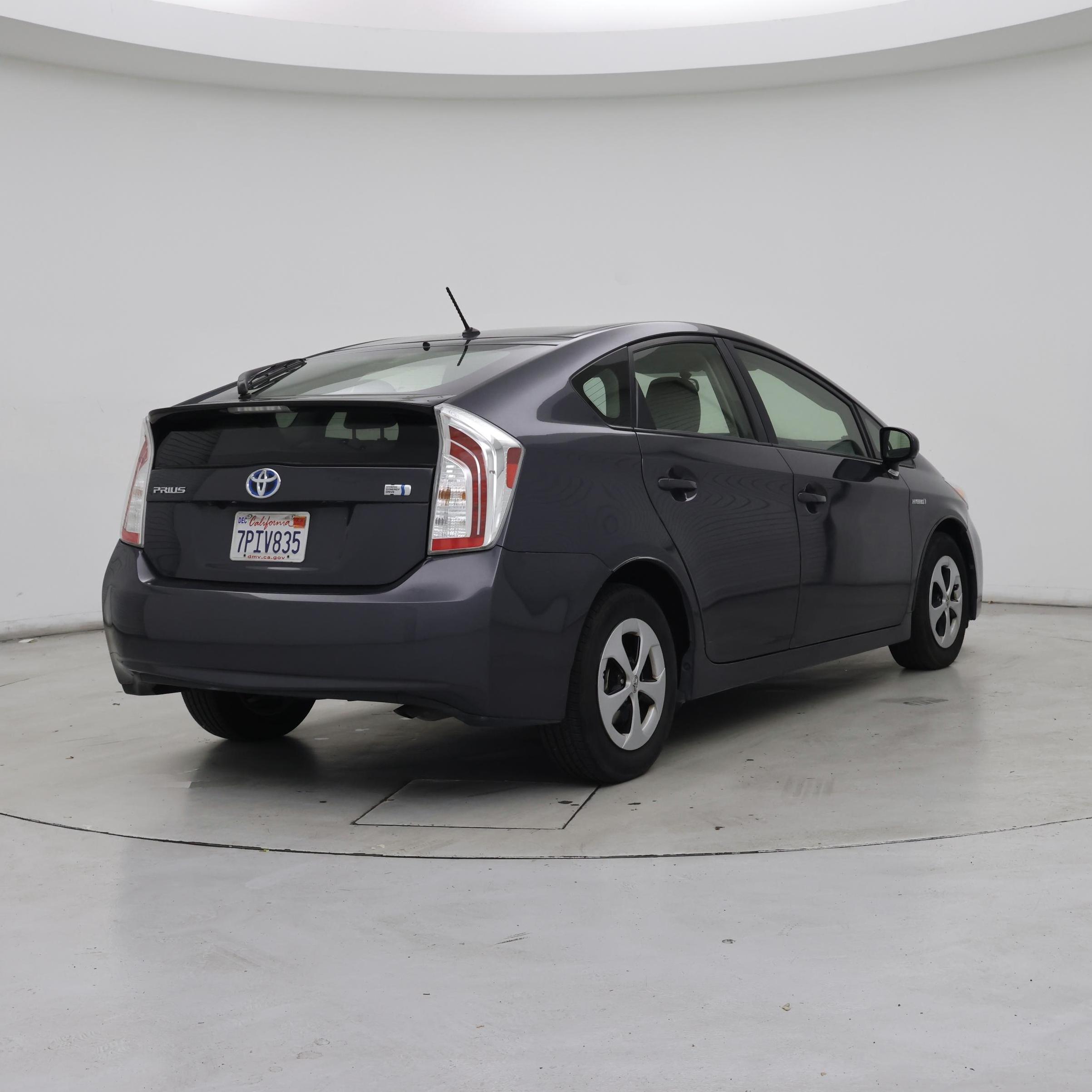 Thumbnail: 2015 Toyota Prius - 8