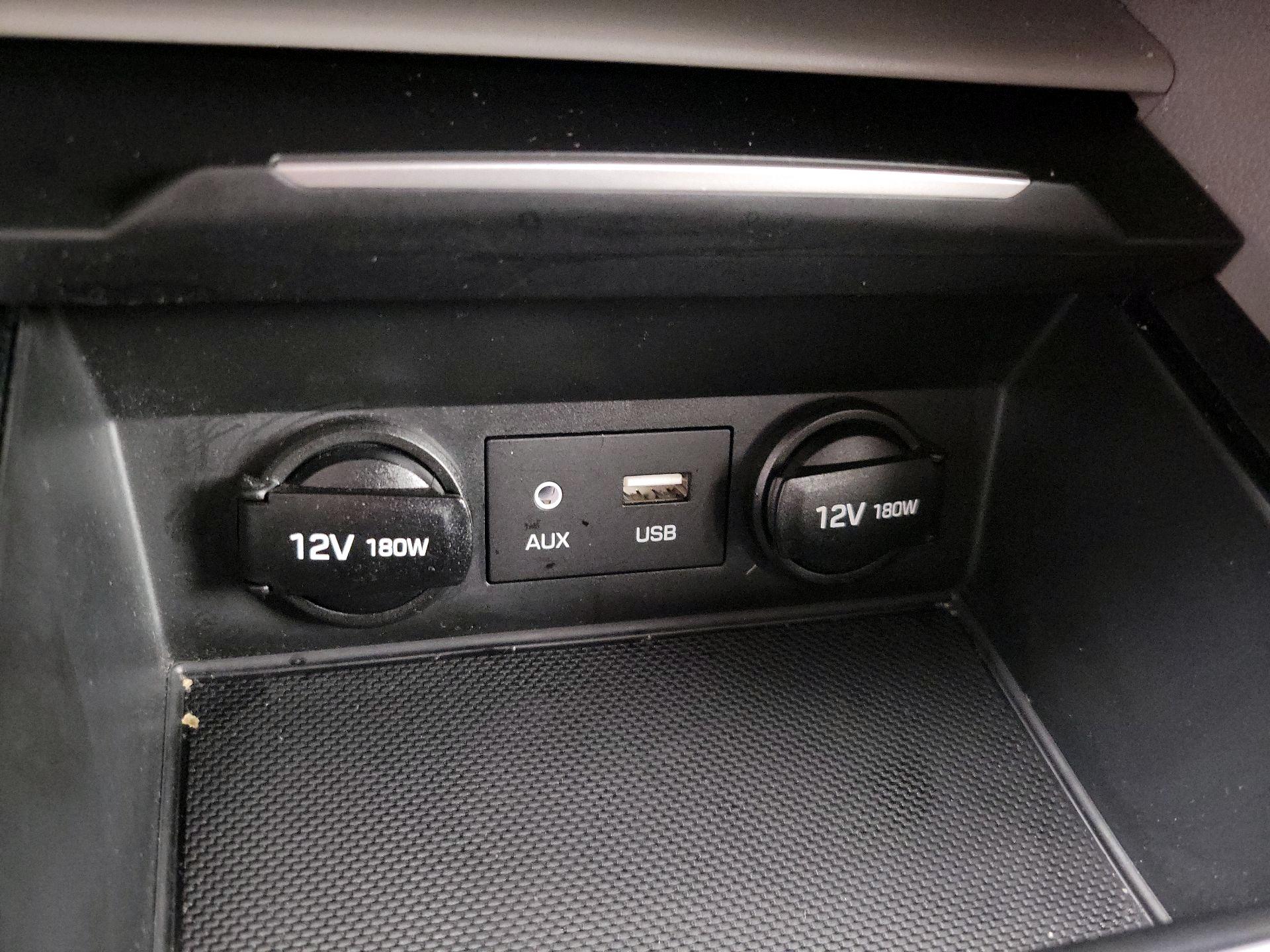 Thumbnail: 2018 Hyundai Elantra - 18