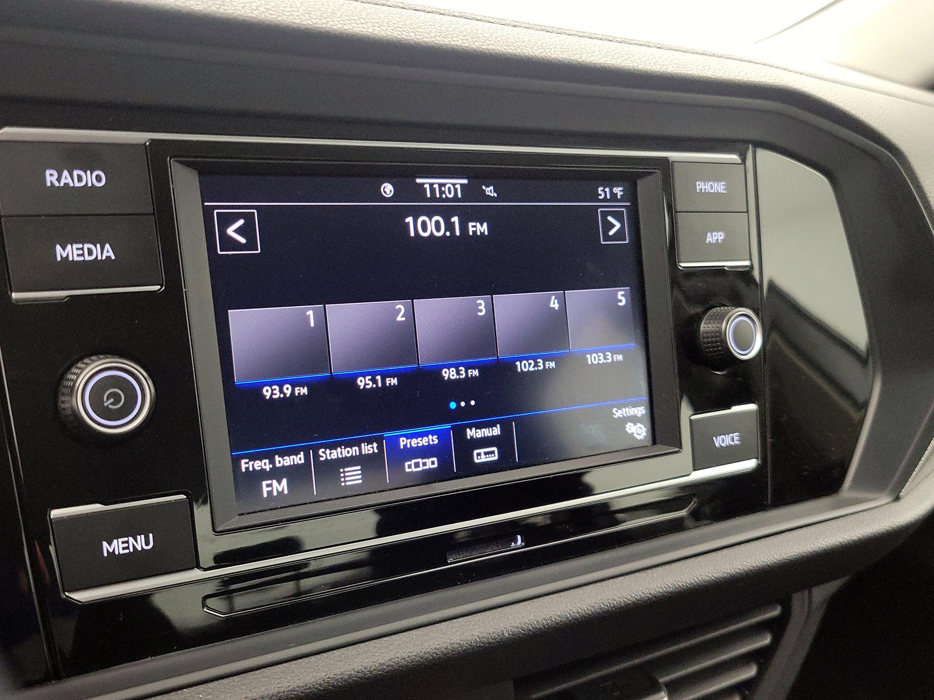 Thumbnail: 2024 Volkswagen Jetta - 15