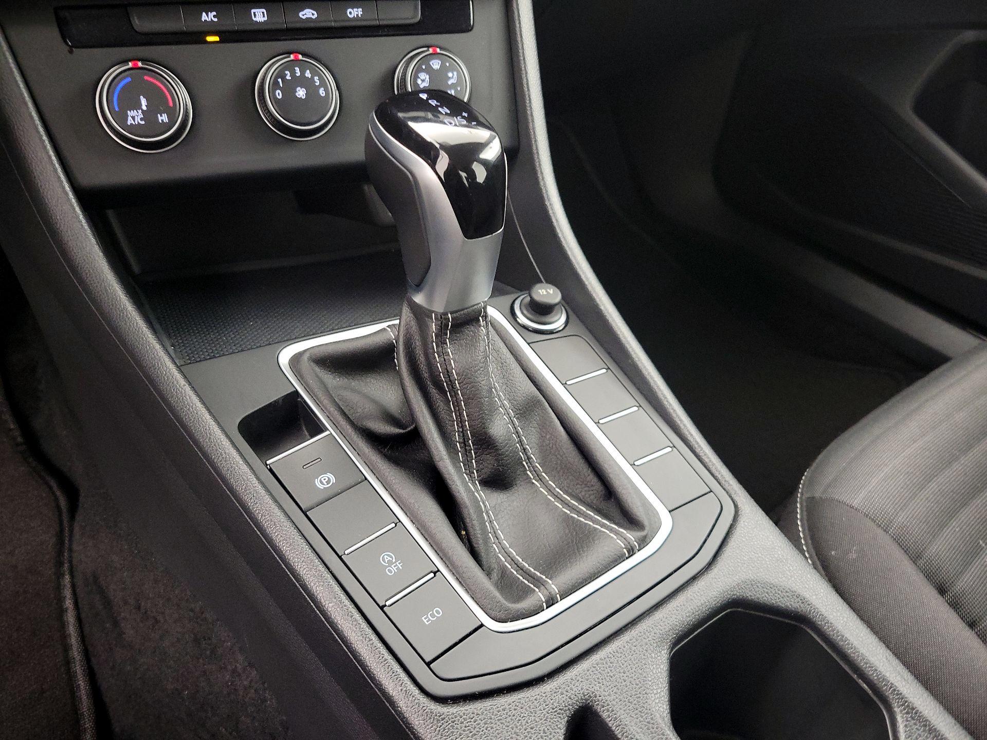 Thumbnail: 2024 Volkswagen Jetta - 17