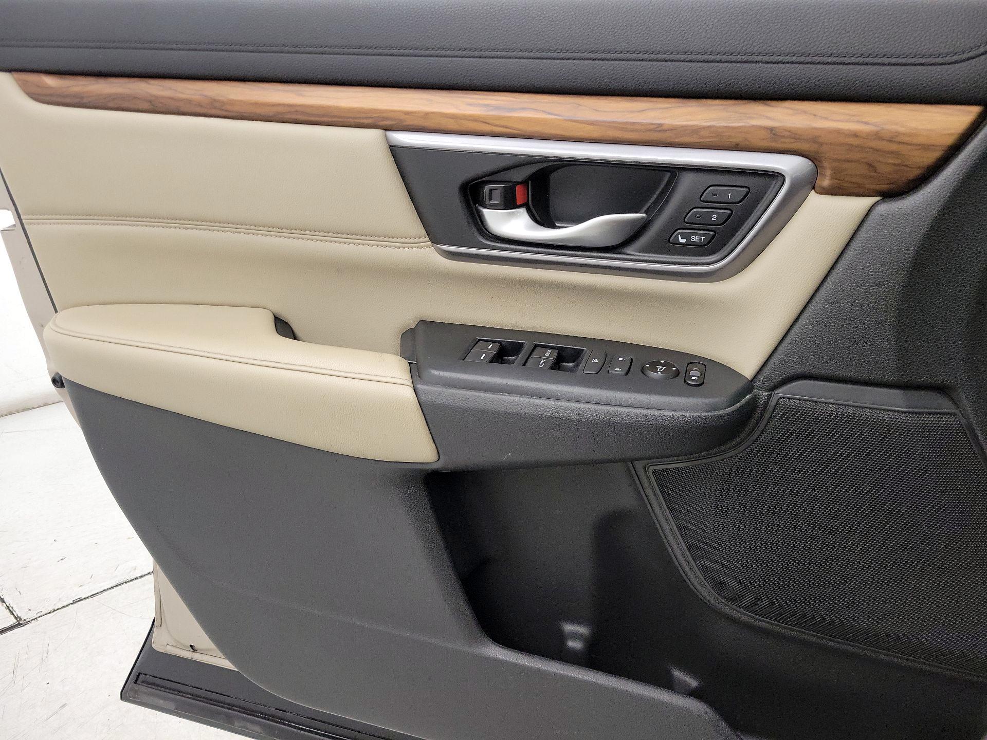 Thumbnail: 2017 Honda CR-V - 12