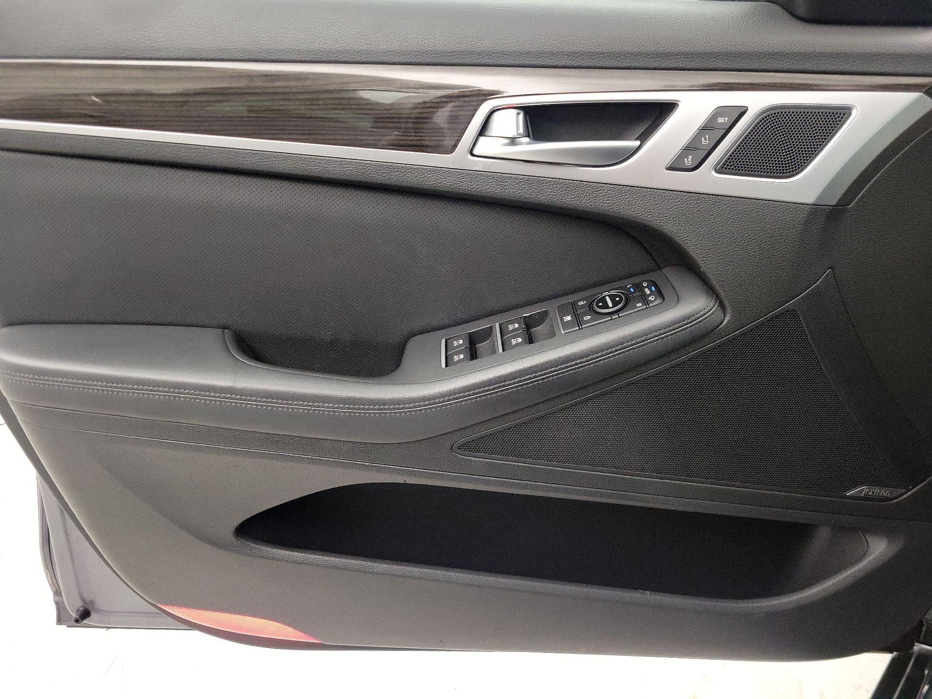 Thumbnail: 2016 Hyundai Genesis - 12