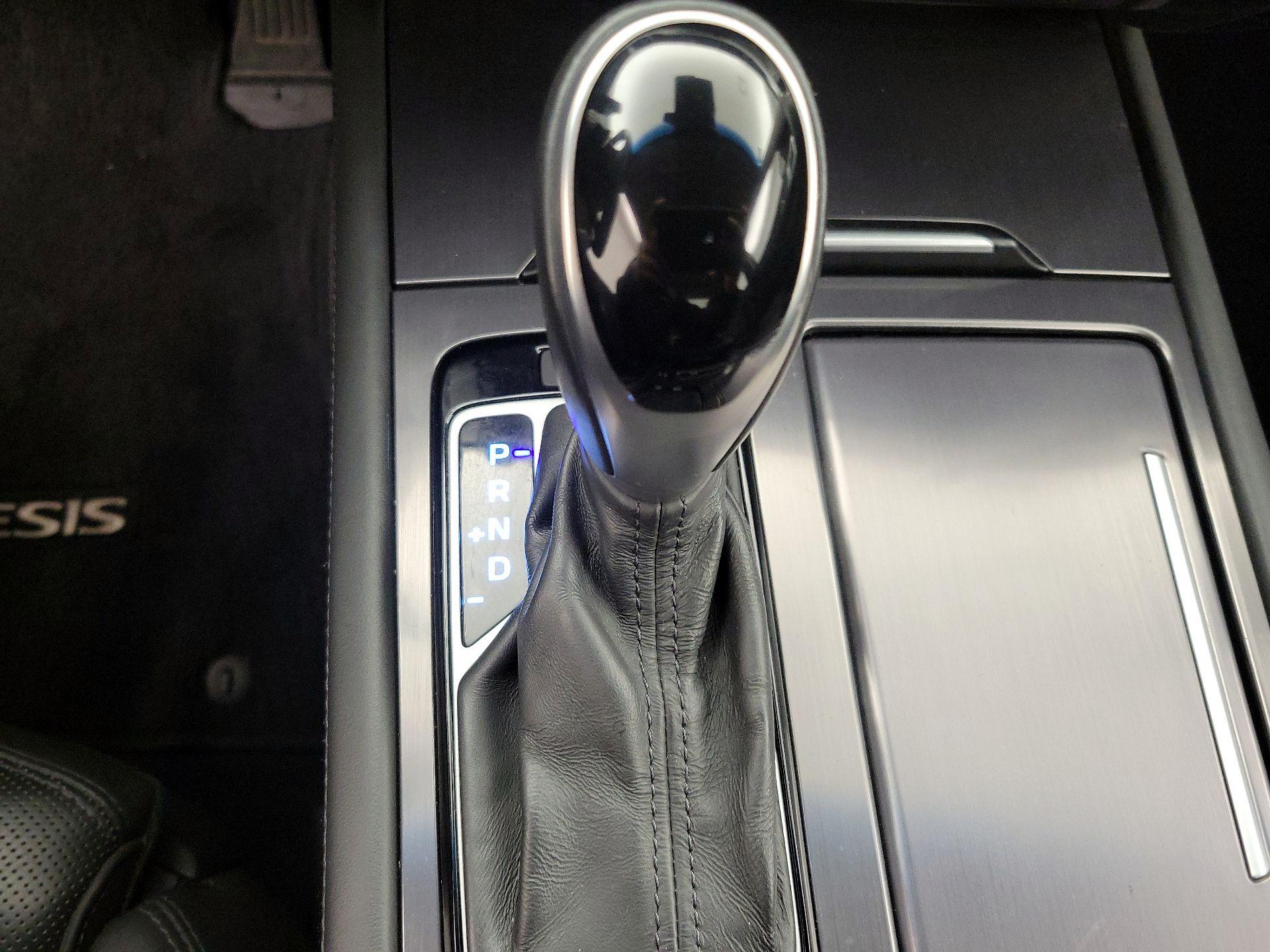 Thumbnail: 2016 Hyundai Genesis - 17