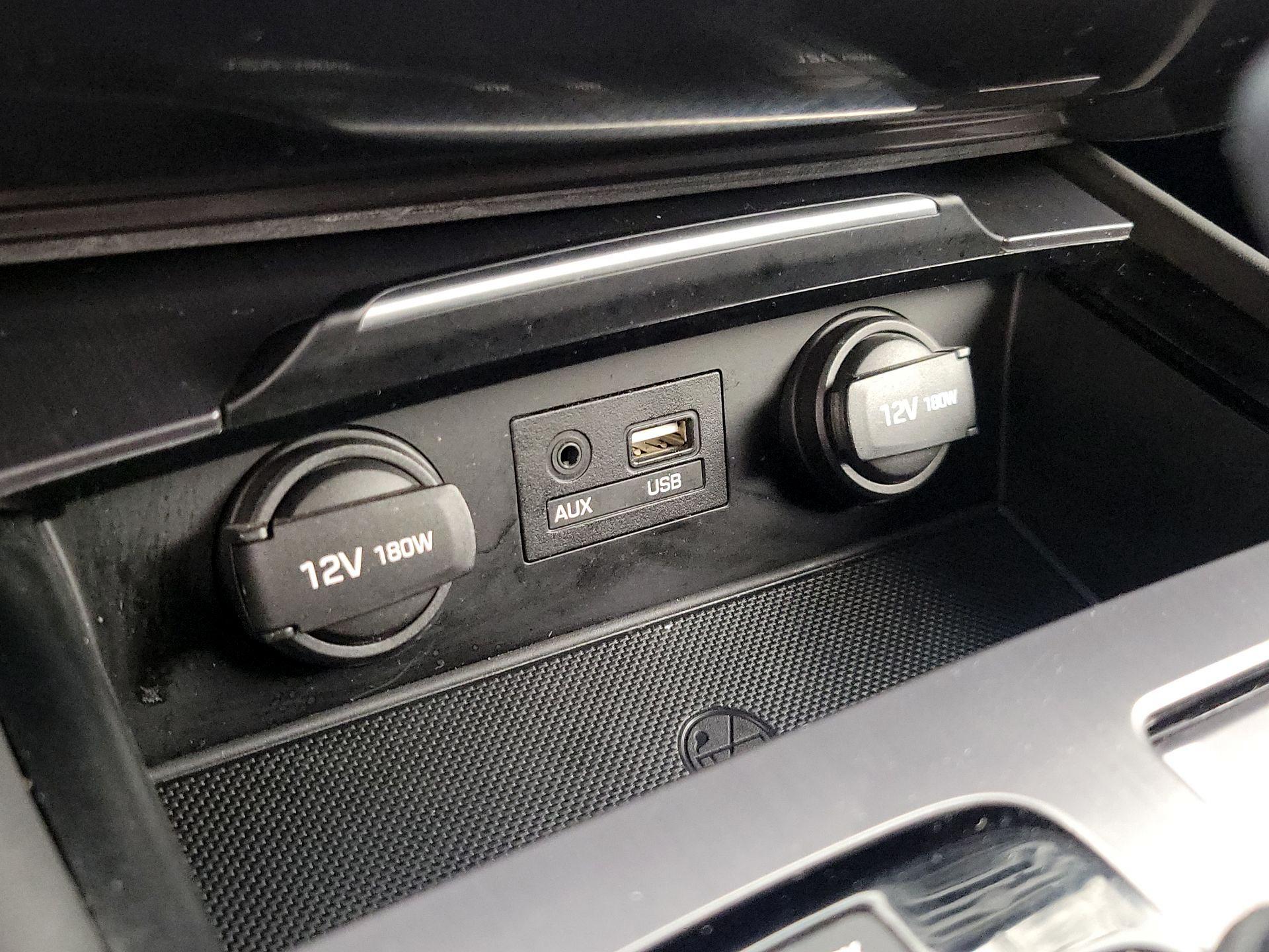 Thumbnail: 2016 Hyundai Genesis - 18