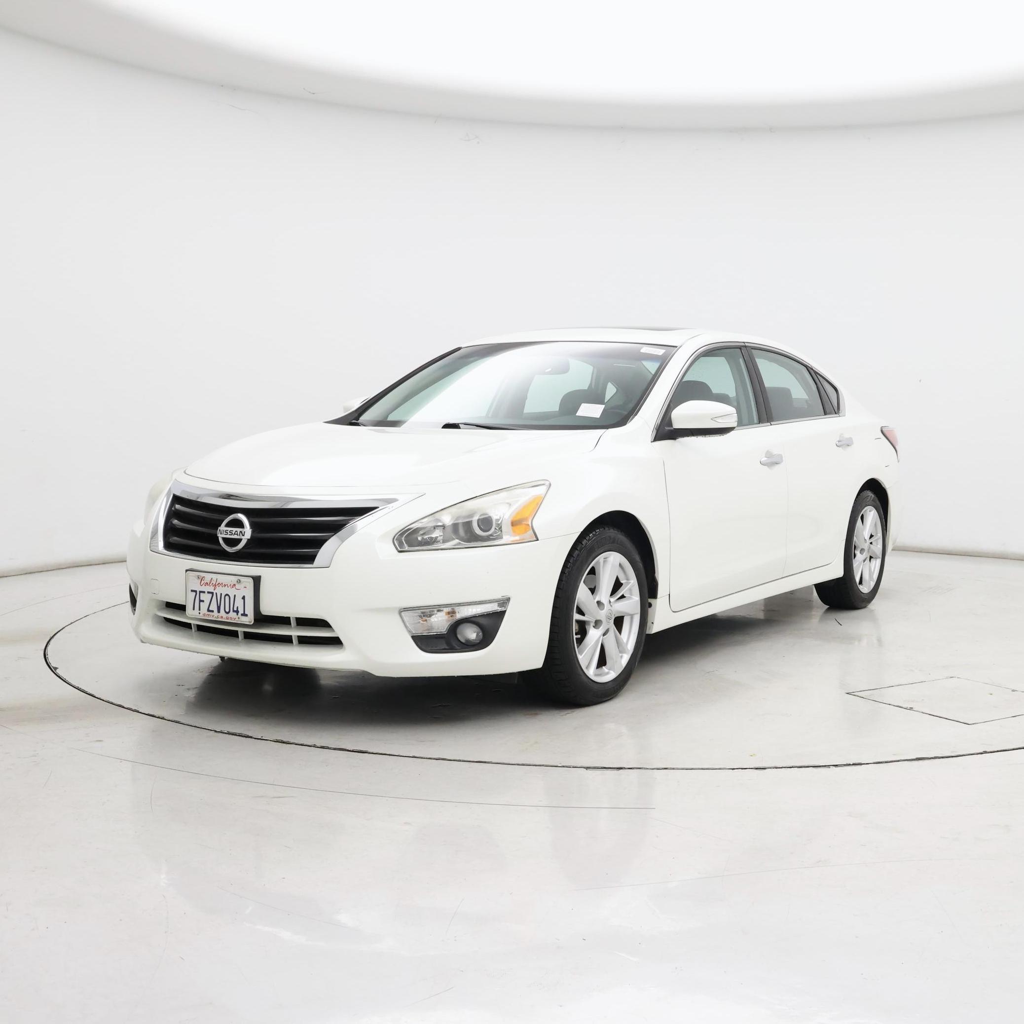Thumbnail: 2014 Nissan Altima - 4