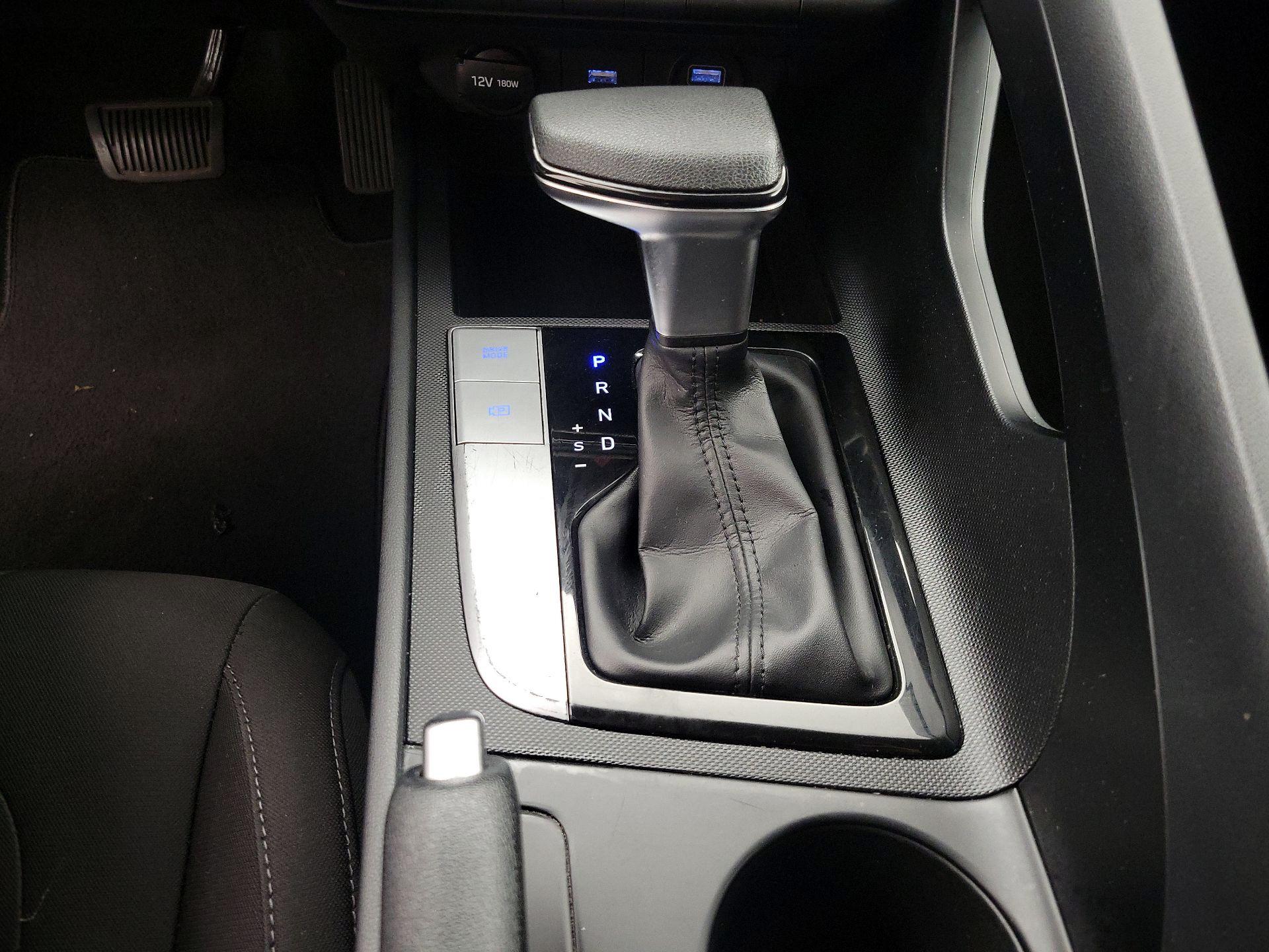 Thumbnail: 2021 Hyundai Elantra - 17