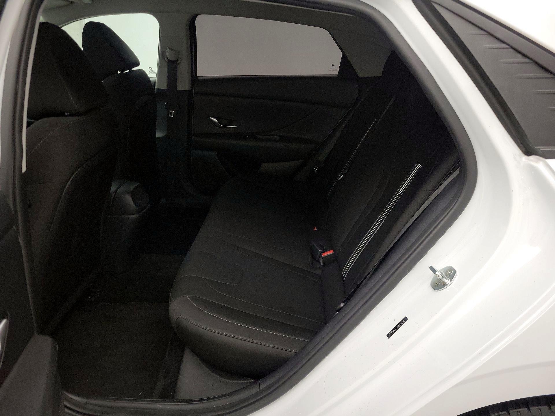 Thumbnail: 2021 Hyundai Elantra - 19