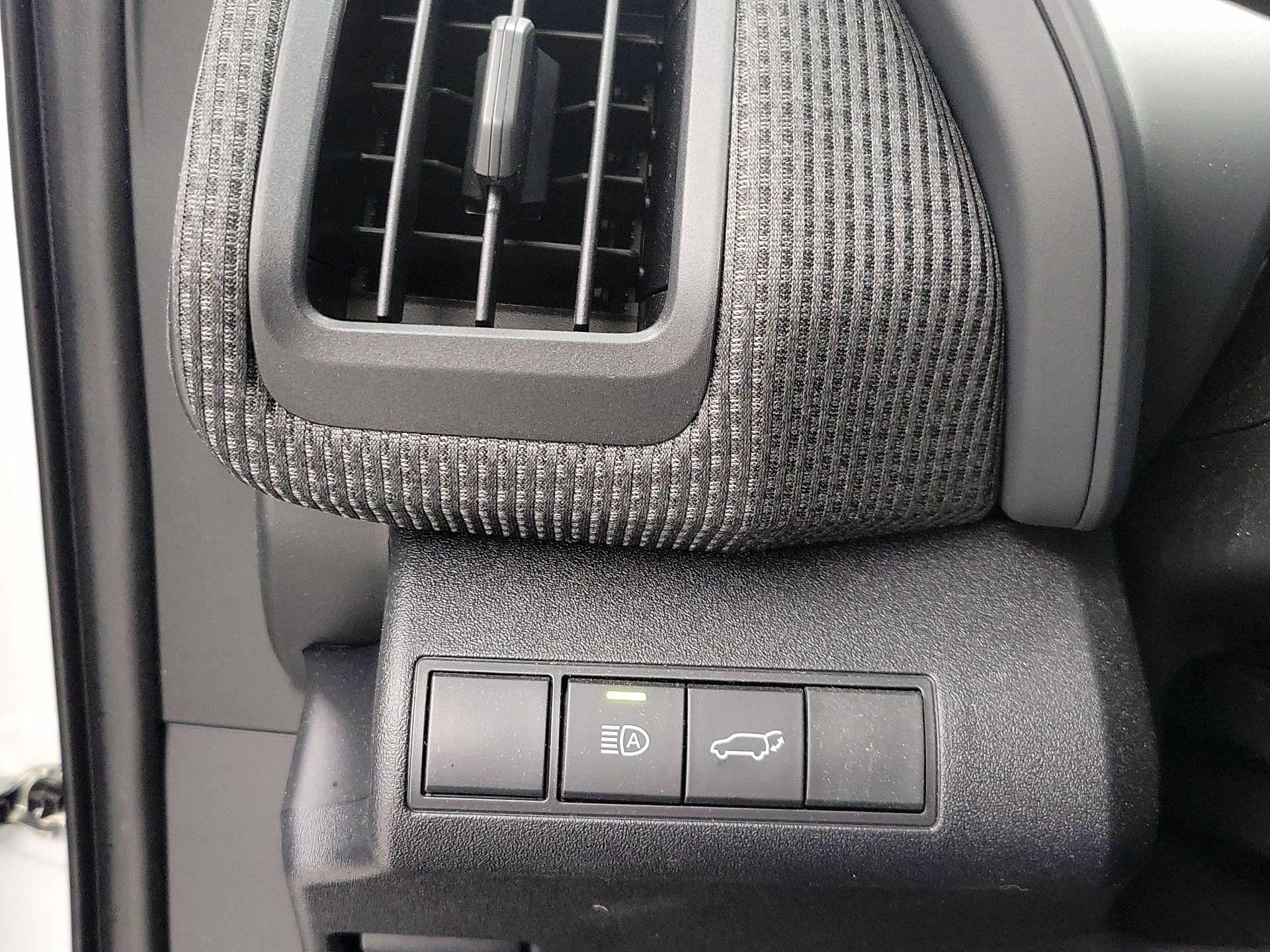 Thumbnail: 2025 Toyota bZ4X - 13