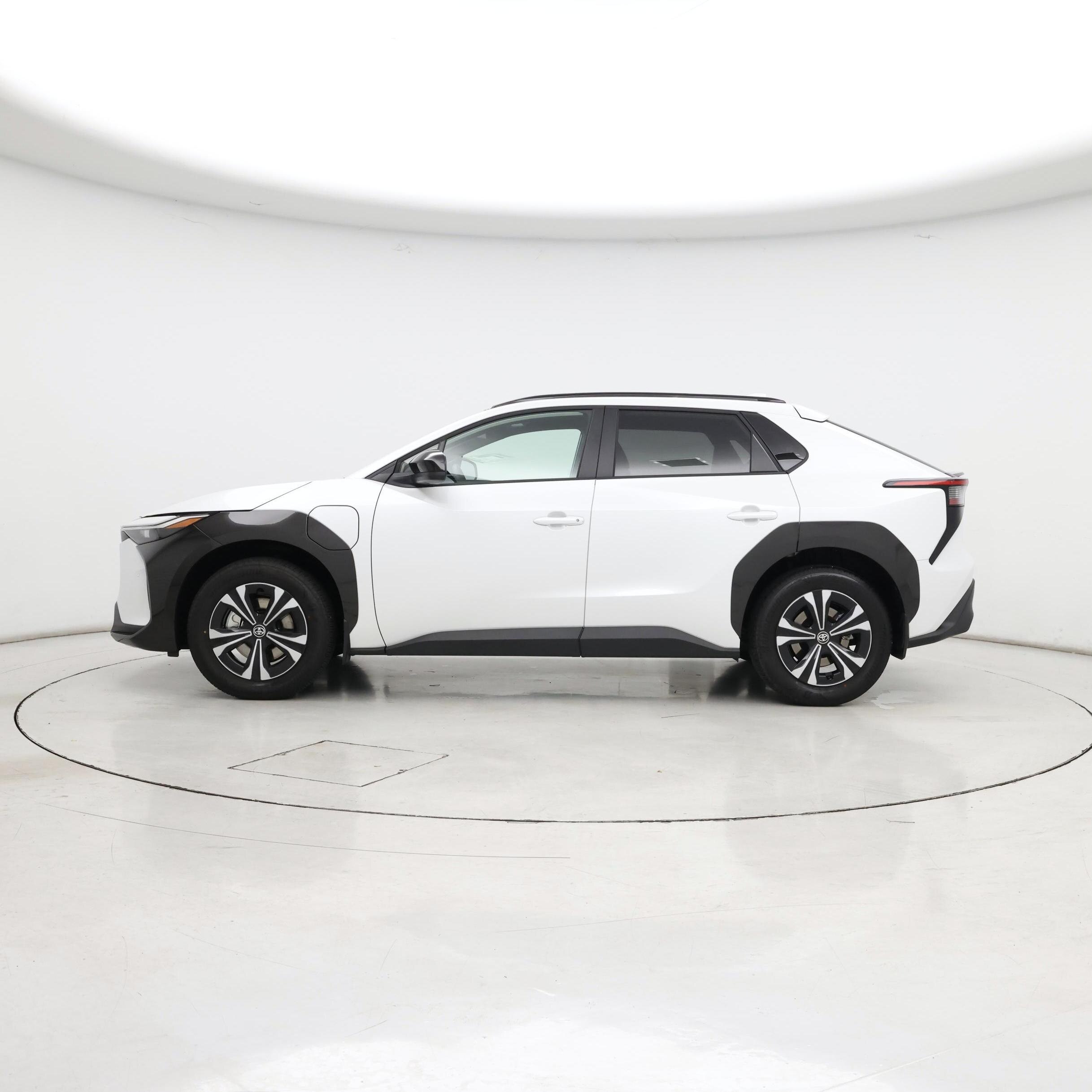 Thumbnail: 2025 Toyota bZ4X - 3