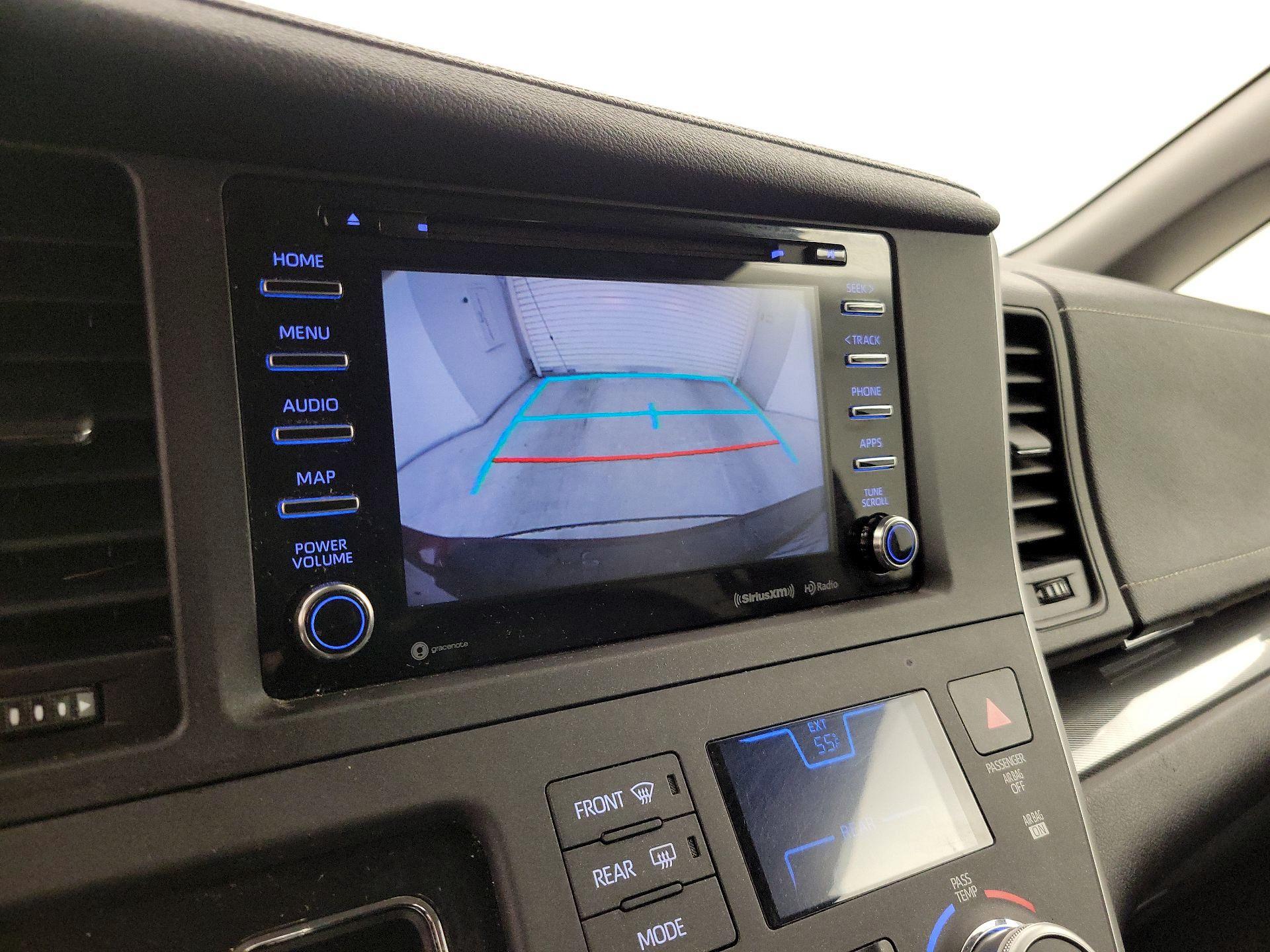 Thumbnail: 2020 Toyota Sienna - 14