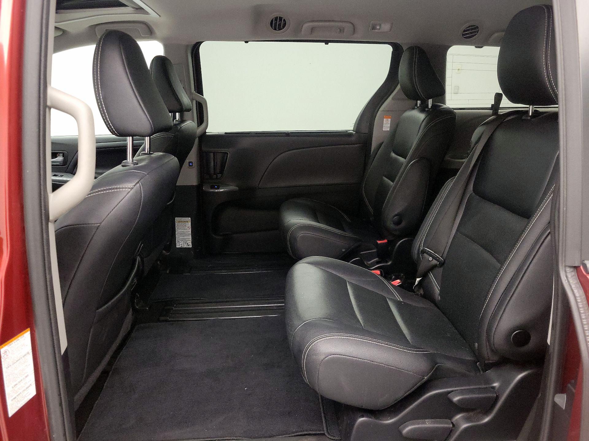 Thumbnail: 2020 Toyota Sienna - 20