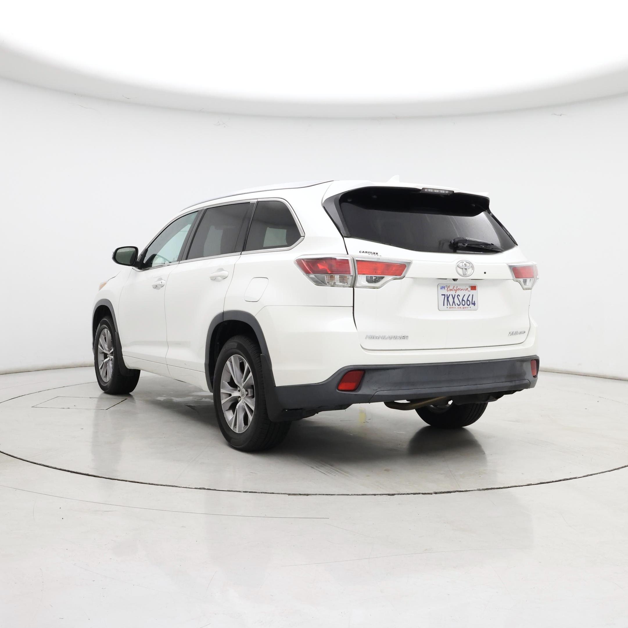 Thumbnail: 2015 Toyota Highlander - 2