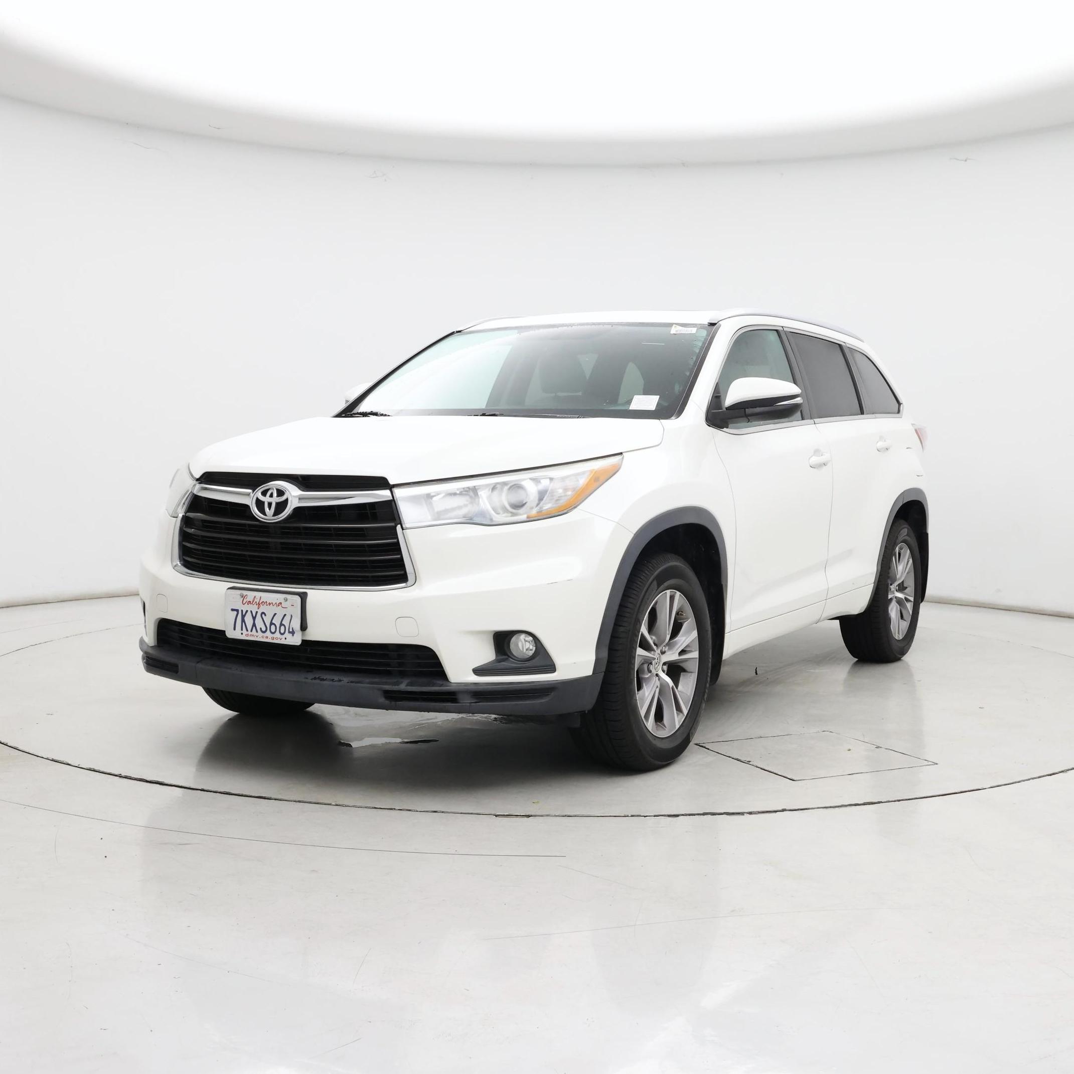Thumbnail: 2015 Toyota Highlander - 4