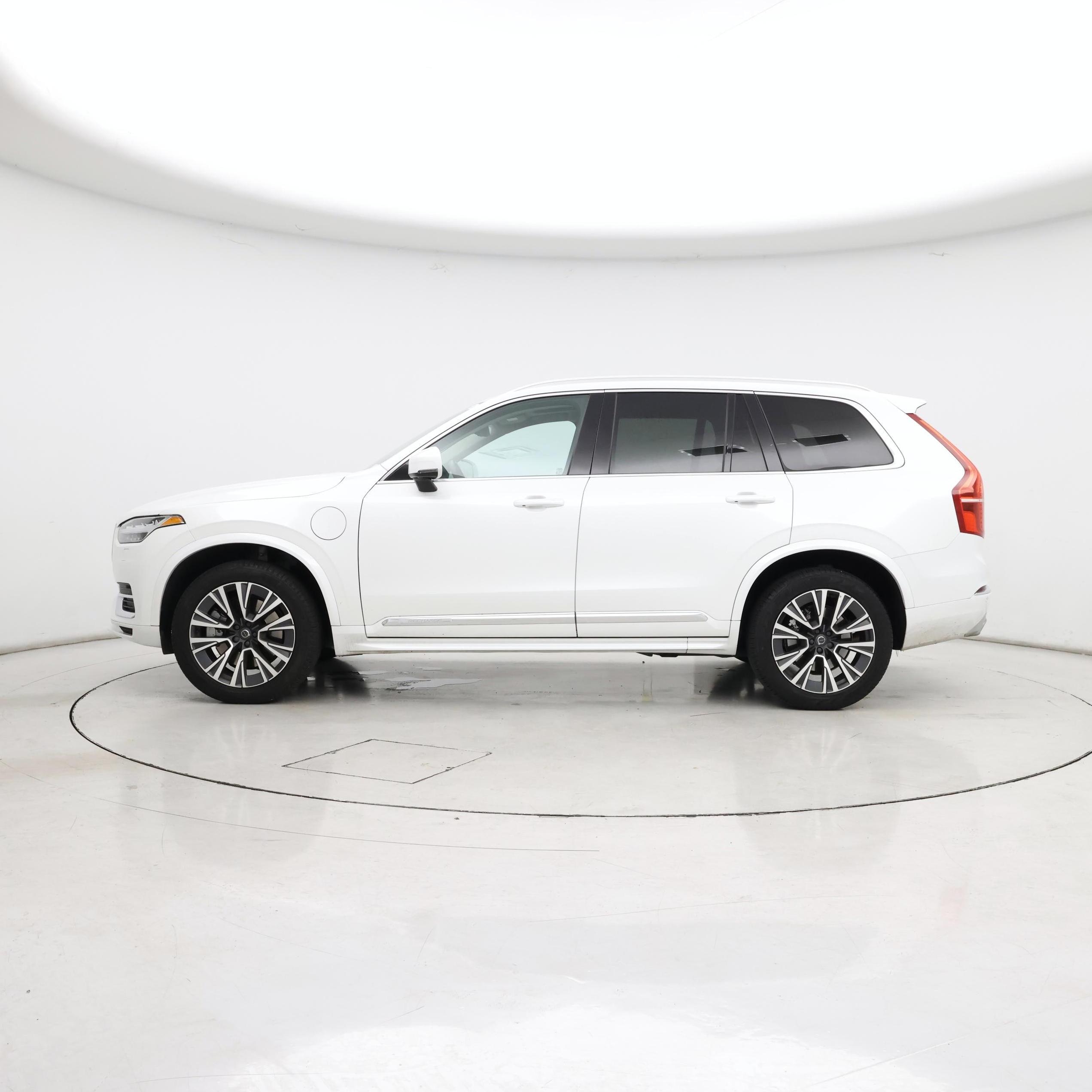 Thumbnail: 2021 Volvo XC90 - 3