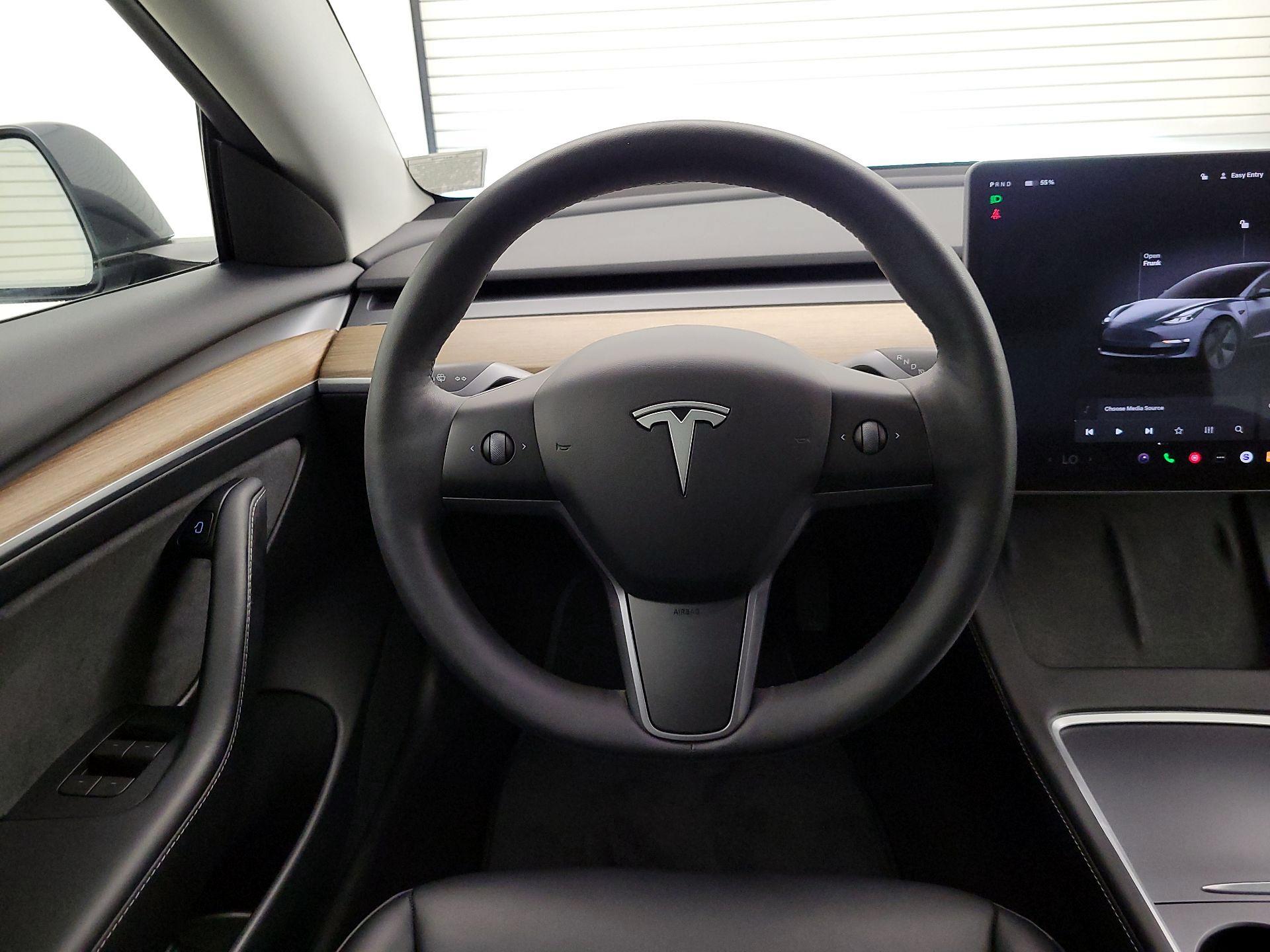 Thumbnail: 2023 Tesla Model 3 - 10