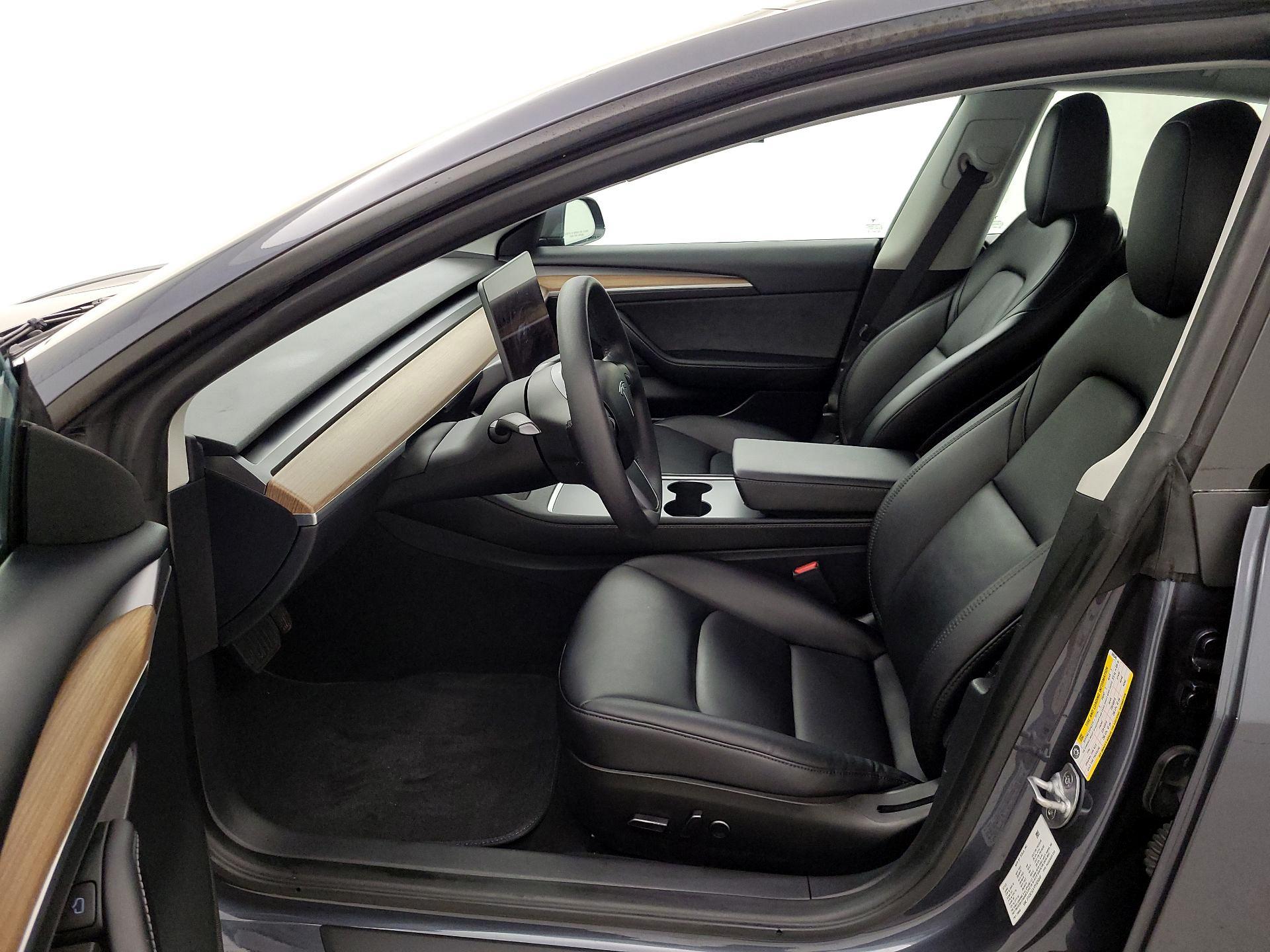 Thumbnail: 2023 Tesla Model 3 - 11