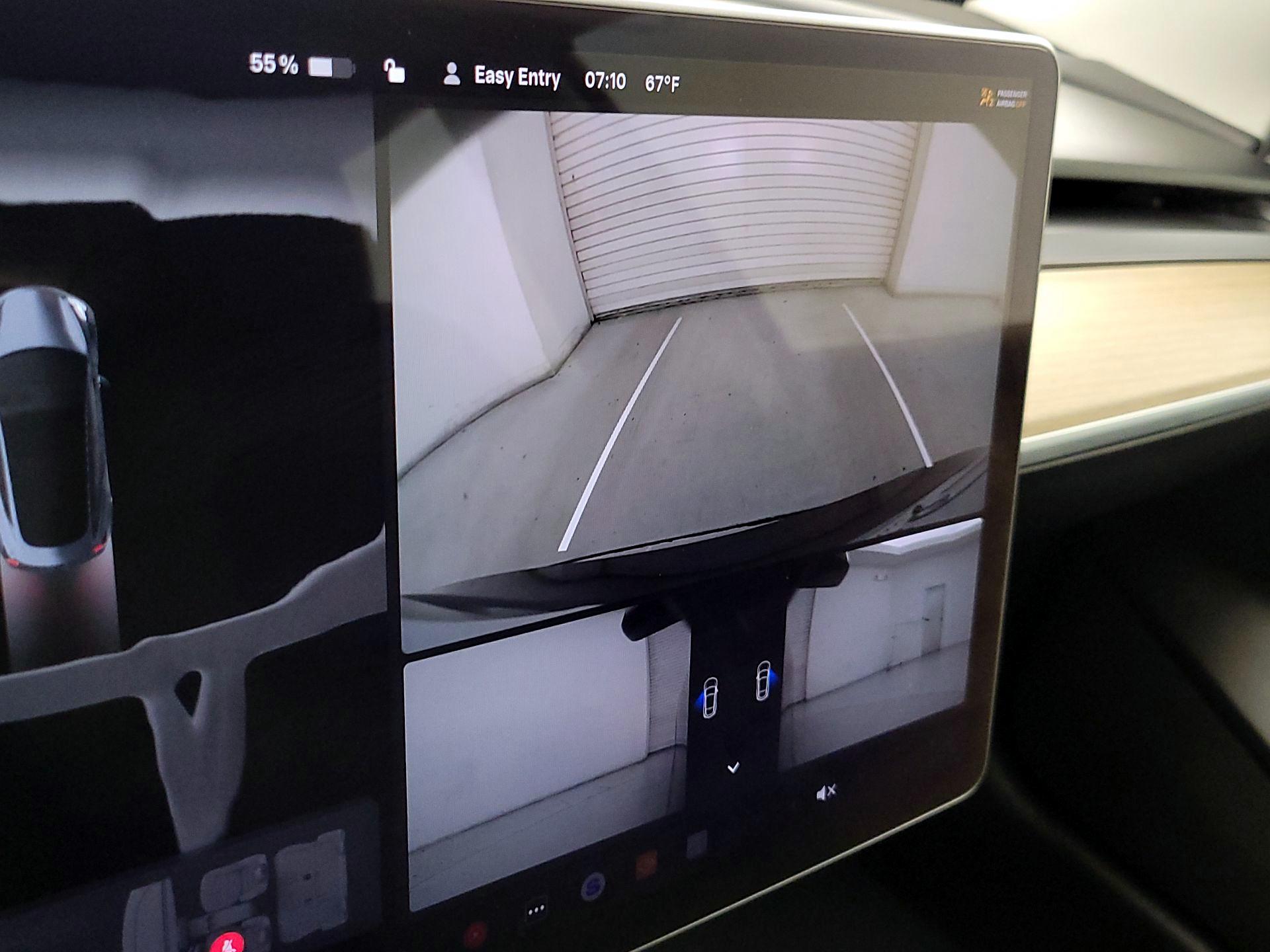 Thumbnail: 2023 Tesla Model 3 - 14