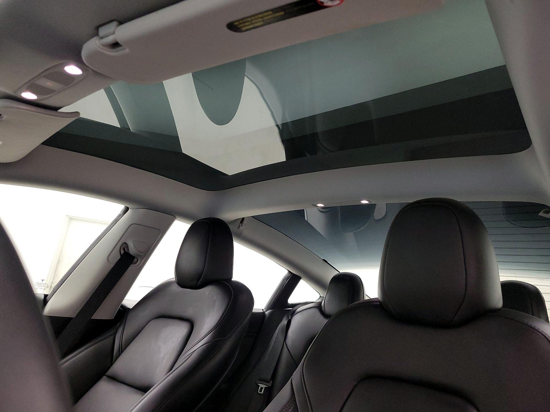 Thumbnail: 2023 Tesla Model 3 - 18