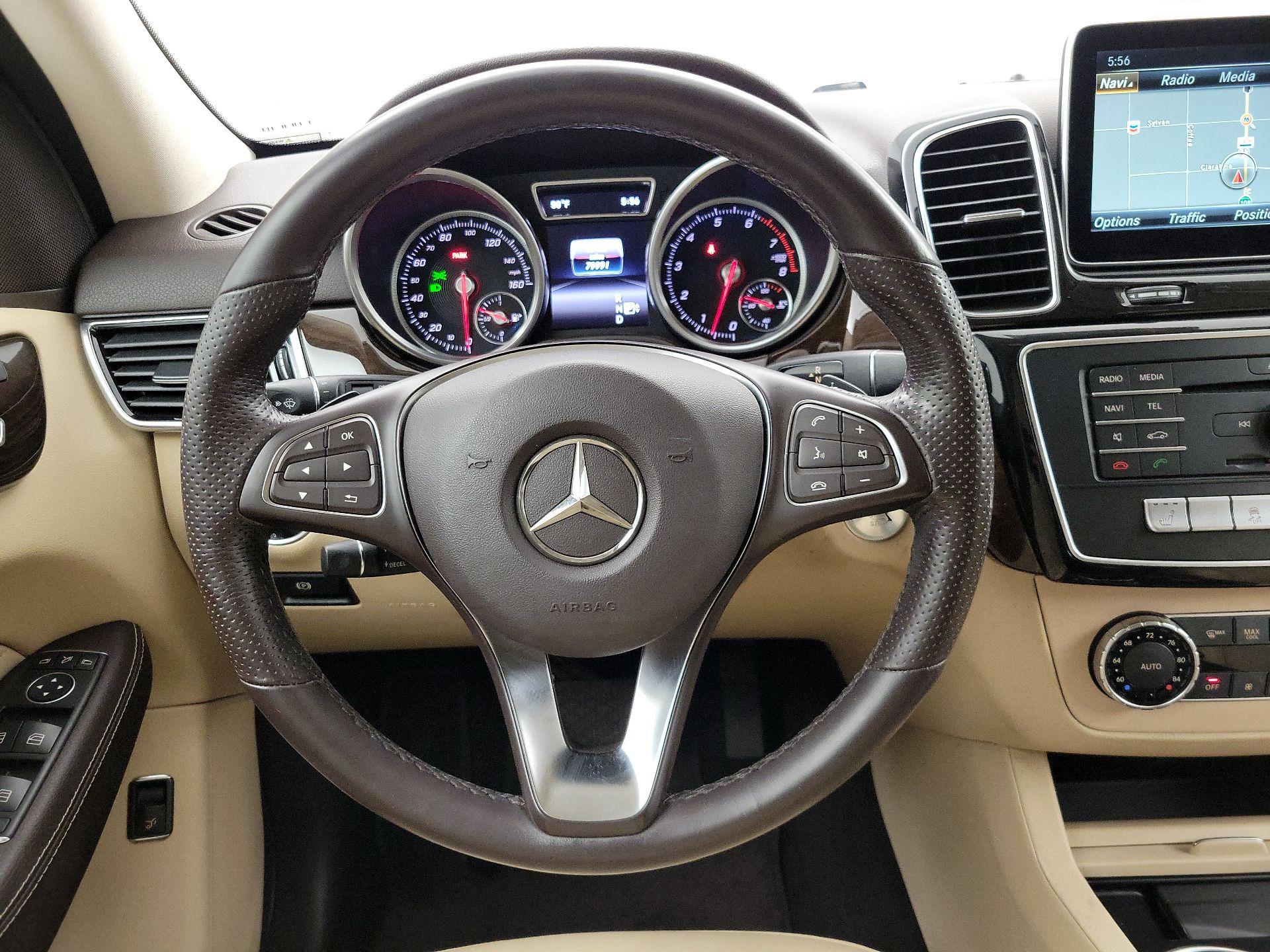 Thumbnail: 2016 Mercedes-Benz GLE - 10