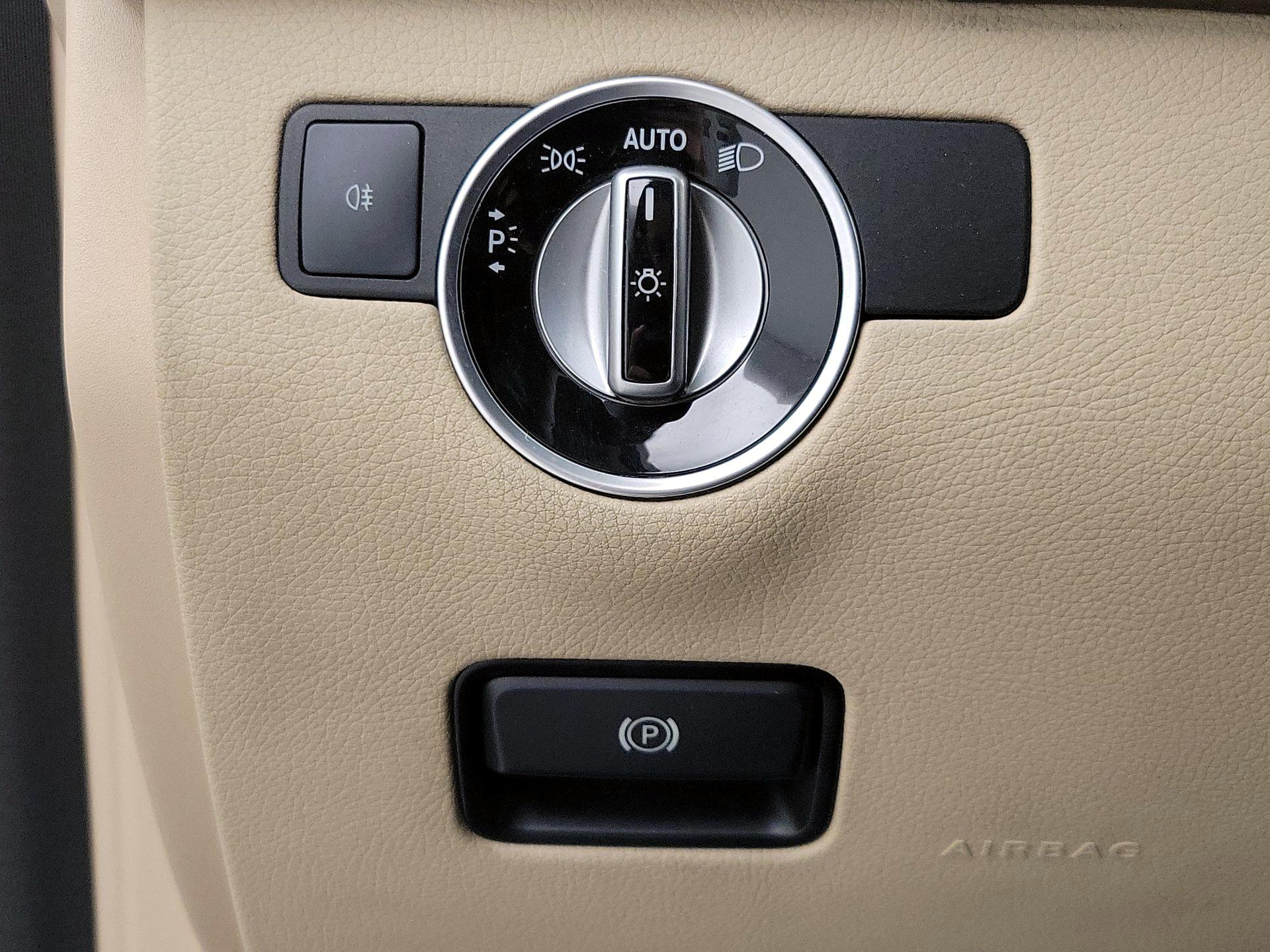 Thumbnail: 2016 Mercedes-Benz GLE - 13