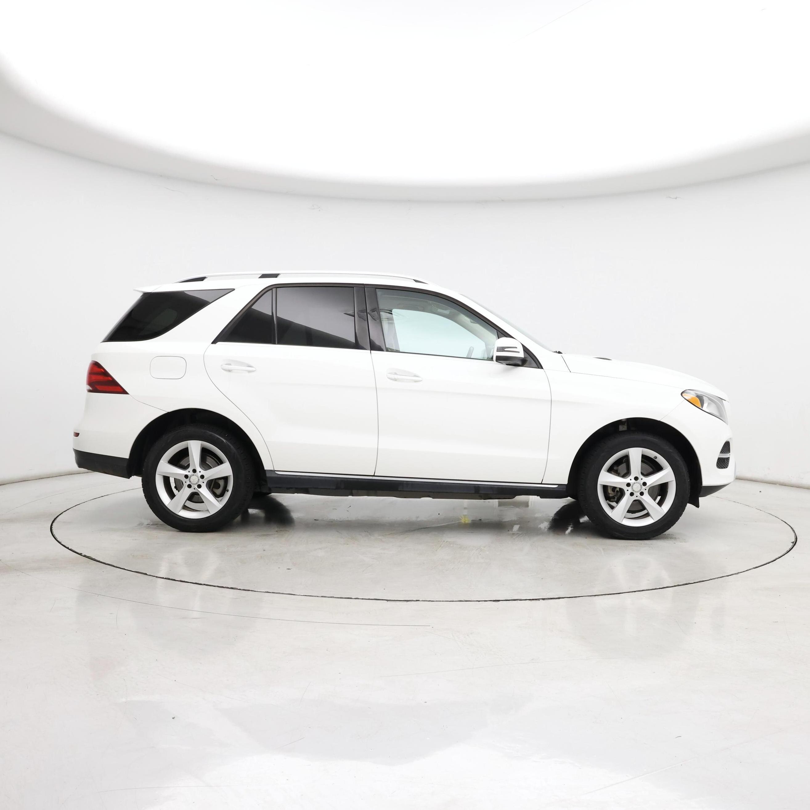 Thumbnail: 2016 Mercedes-Benz GLE - 7