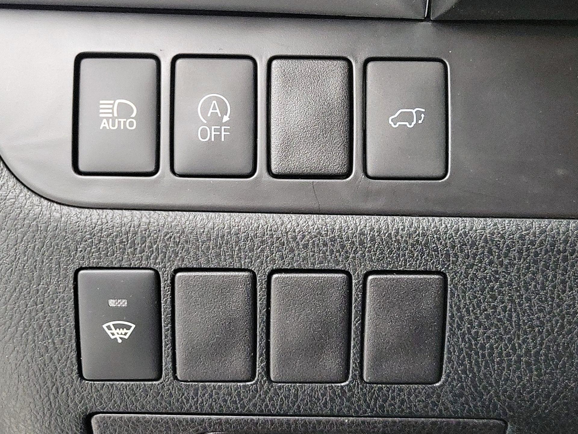 Thumbnail: 2019 Toyota Highlander - 13