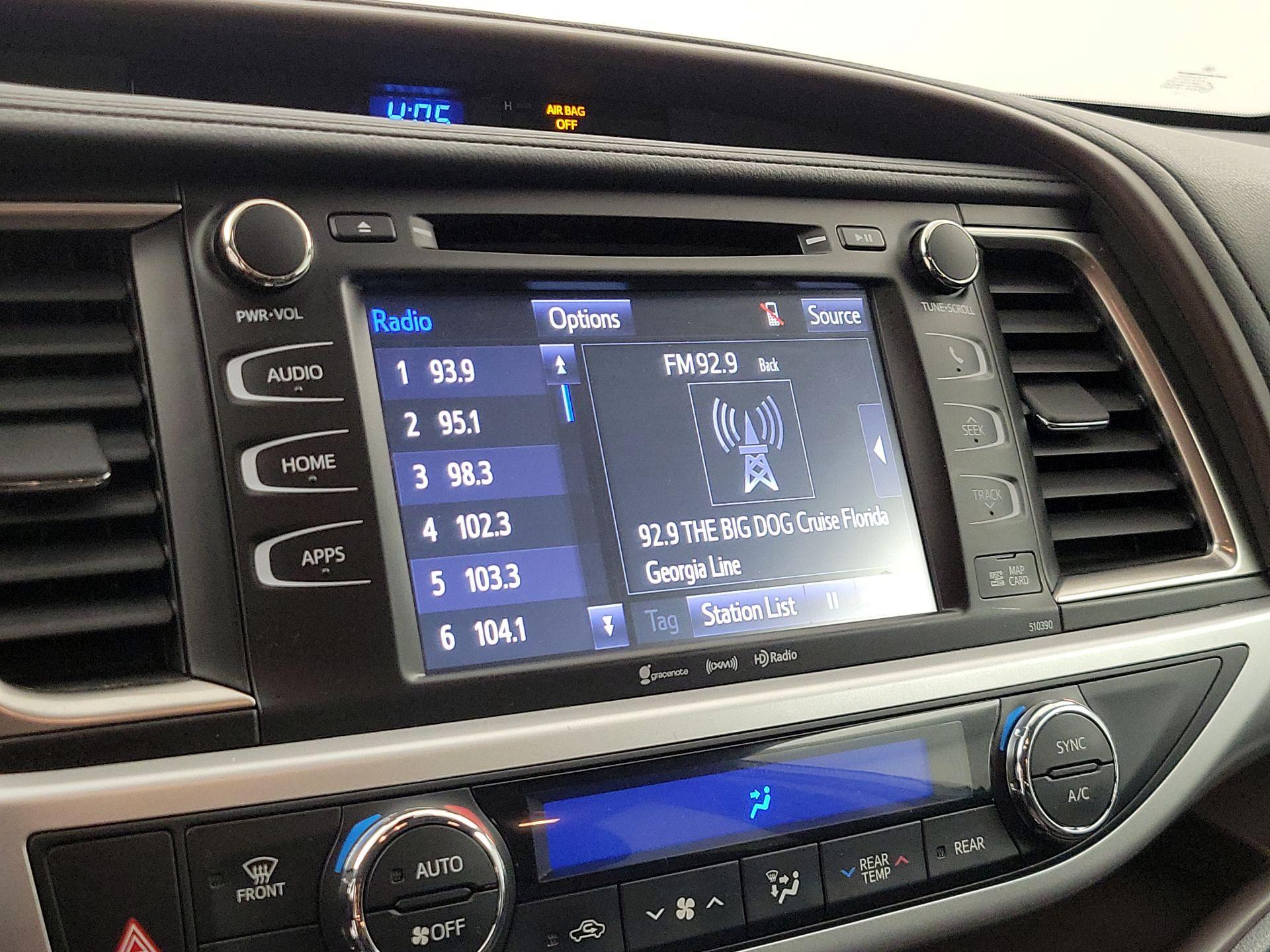 Thumbnail: 2019 Toyota Highlander - 16