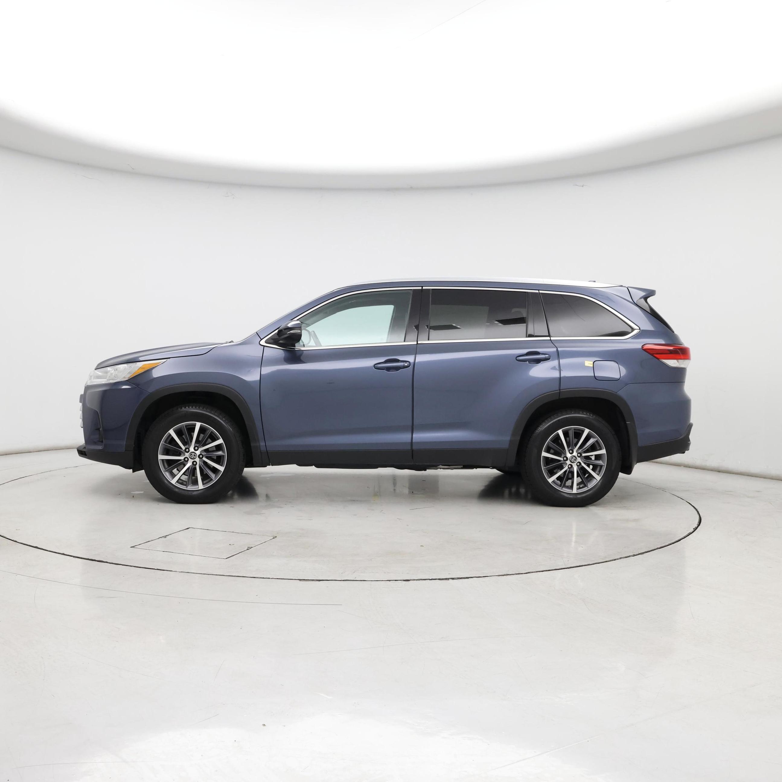 Thumbnail: 2019 Toyota Highlander - 3