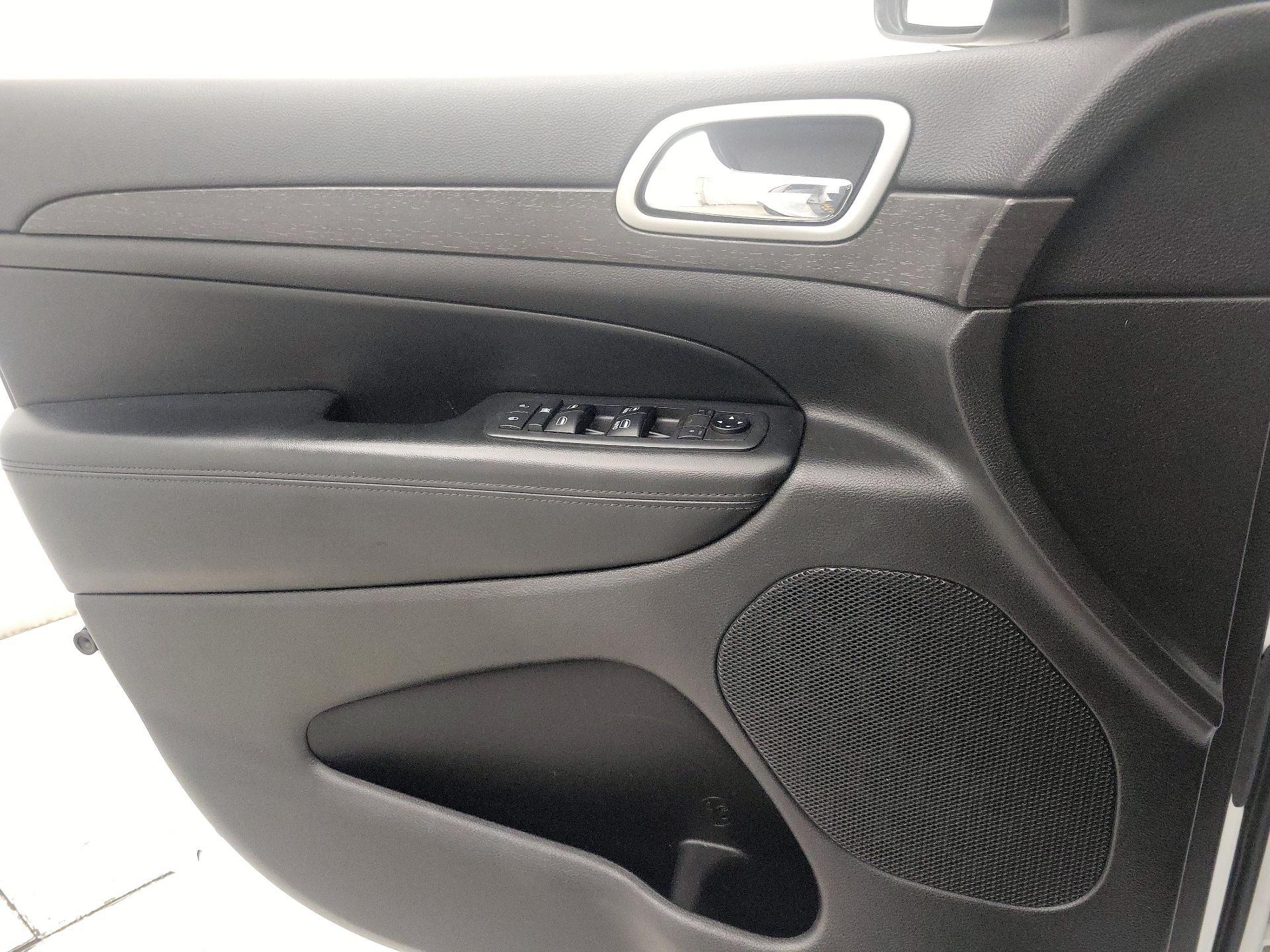 Thumbnail: 2018 Jeep Grand Cherokee - 12